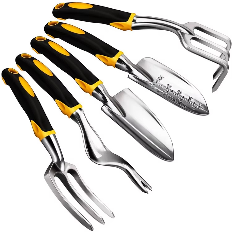 Gardening tool set