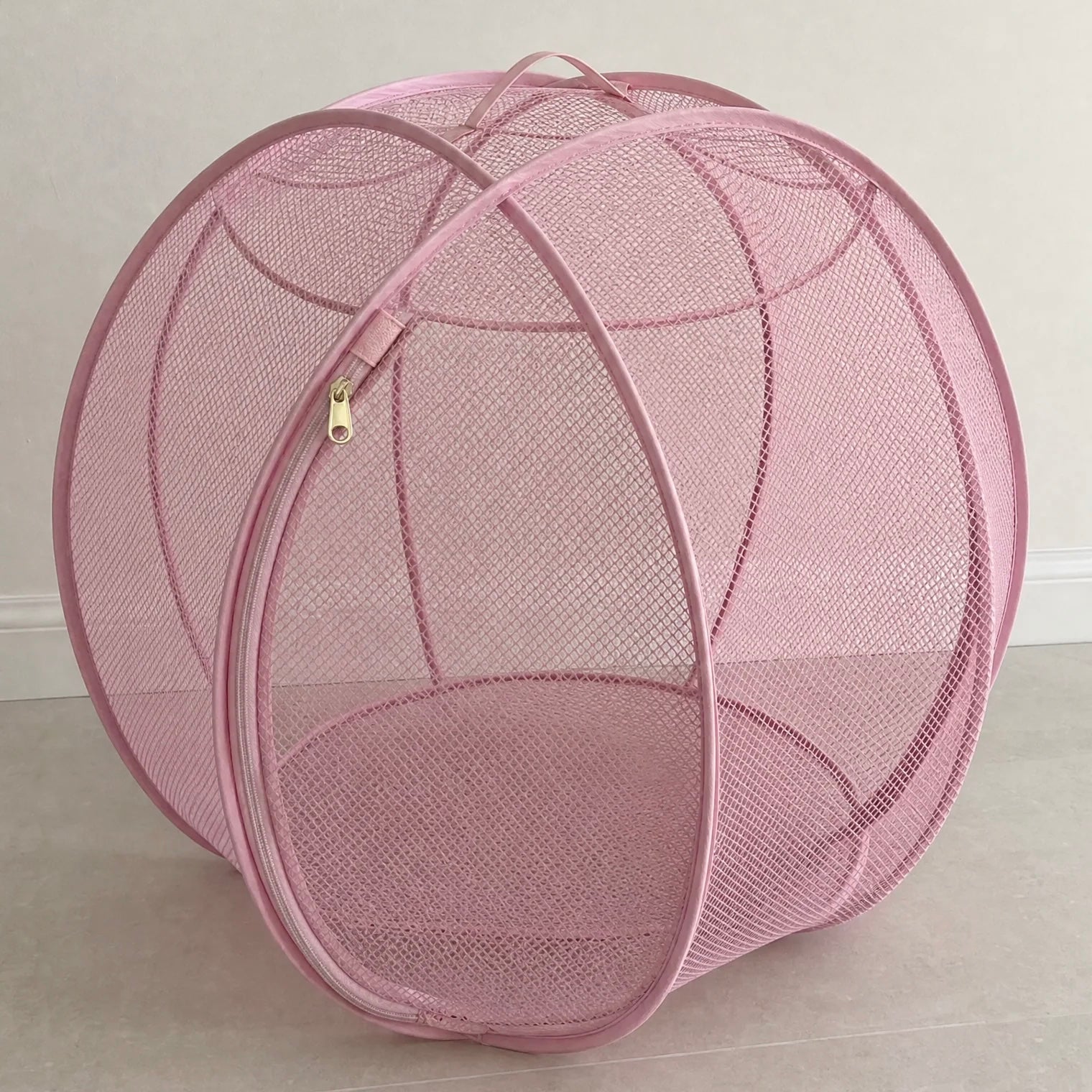 Mesh Cat Tent with Zip Opening