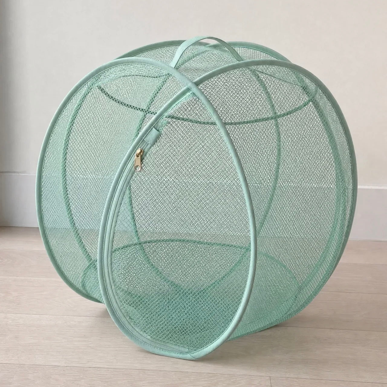 Mesh Cat Tent with Zip Opening