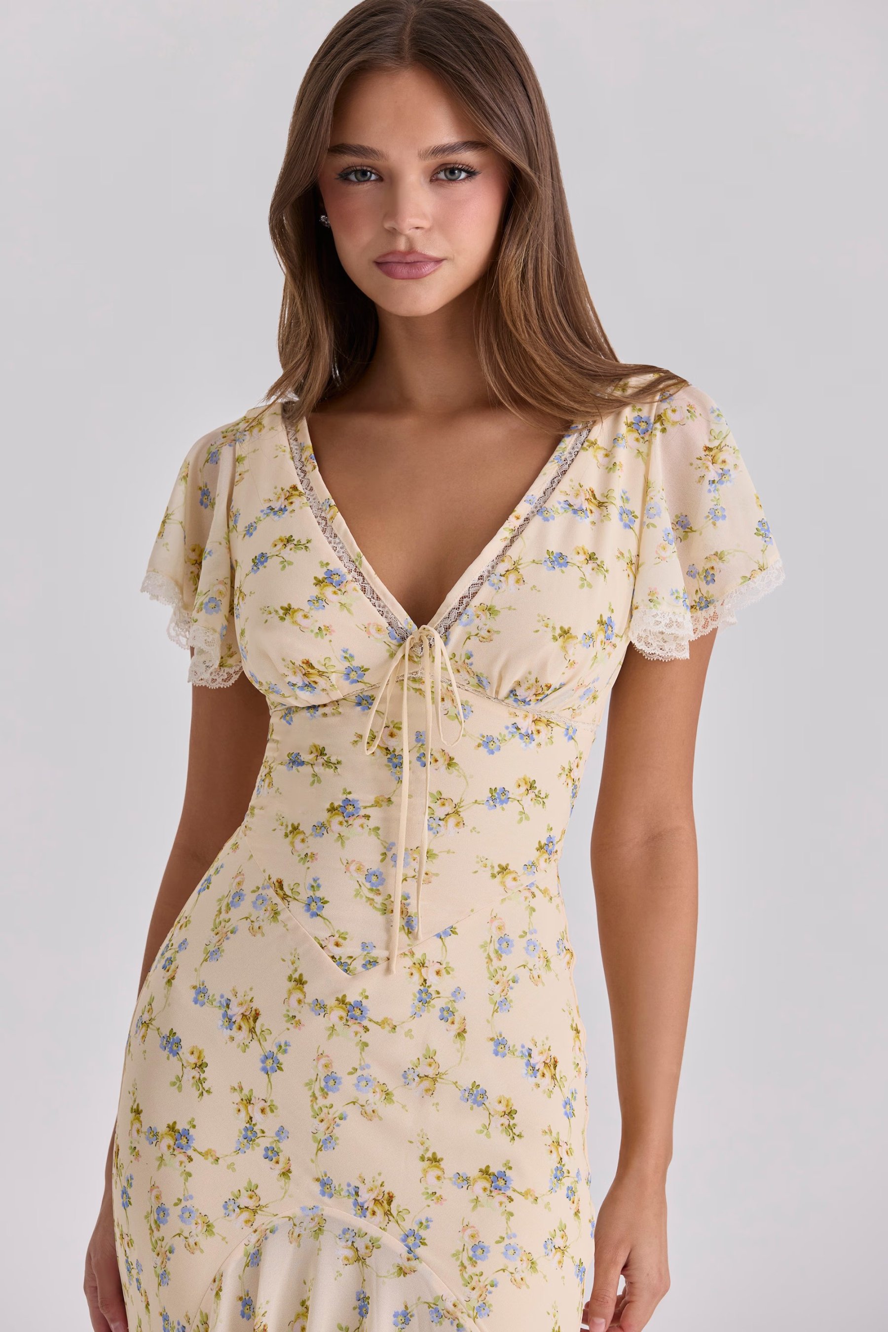 Elegant Floral Lace V-Neck Asymmetrical Dress