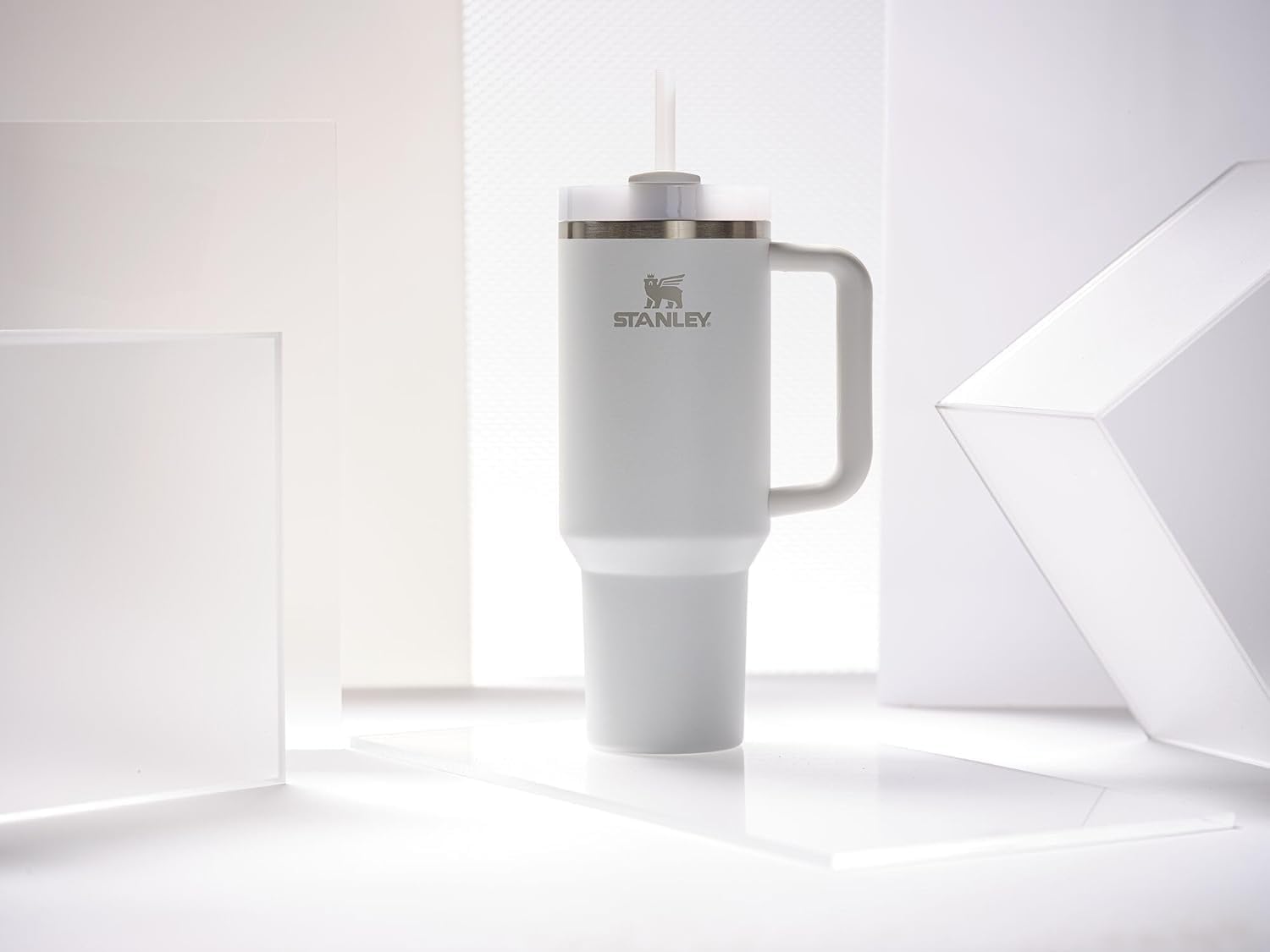 Stanthtley Quencher H2.0 FlowState Stainless Steel Vacuum Insulated Tumbler with Lid and Straw for Water, Iced Tea or Coffee