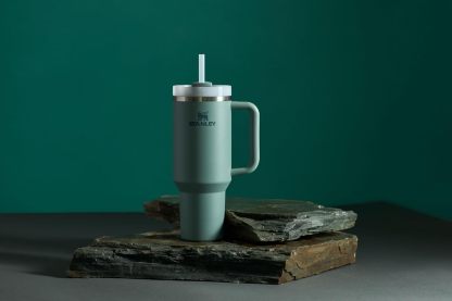 Stanthtley Quencher H2.0 FlowState Stainless Steel Vacuum Insulated Tumbler with Lid and Straw for Water, Iced Tea or Coffee