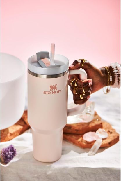 Stanthtley Quencher H2.0 FlowState Stainless Steel Vacuum Insulated Tumbler with Lid and Straw for Water, Iced Tea or Coffee