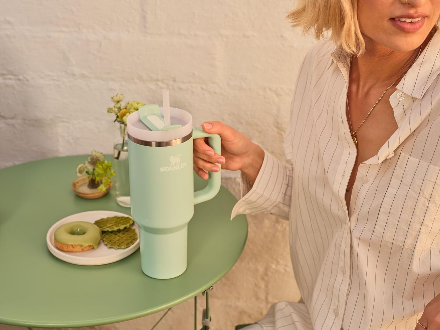 Stanthtley Quencher H2.0 FlowState Stainless Steel Vacuum Insulated Tumbler with Lid and Straw for Water, Iced Tea or Coffee