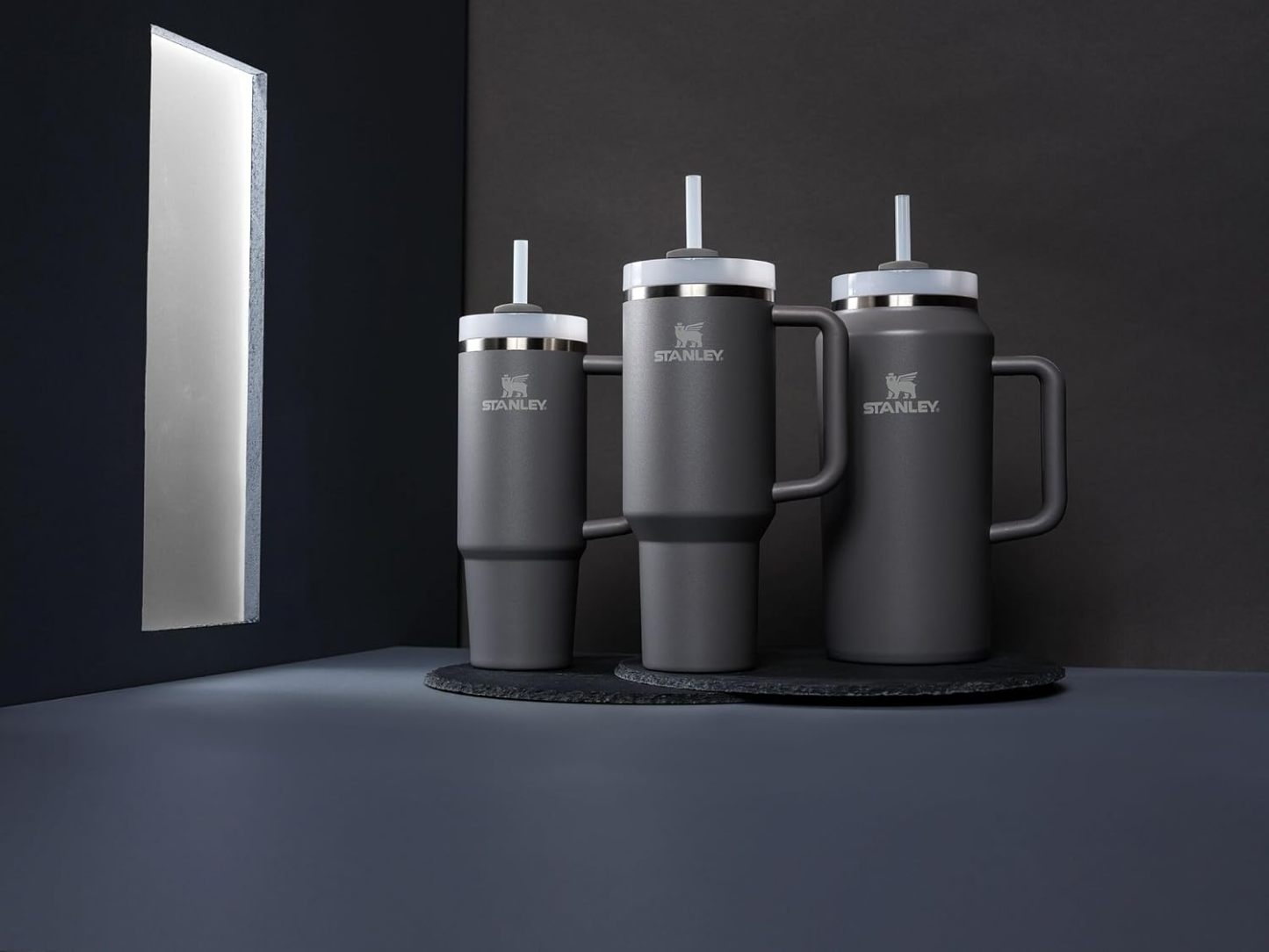 Stanthtley Quencher H2.0 FlowState Stainless Steel Vacuum Insulated Tumbler with Lid and Straw for Water, Iced Tea or Coffee