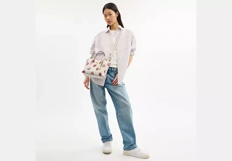 Mollie Tote Bag 25 With Strawberry Print