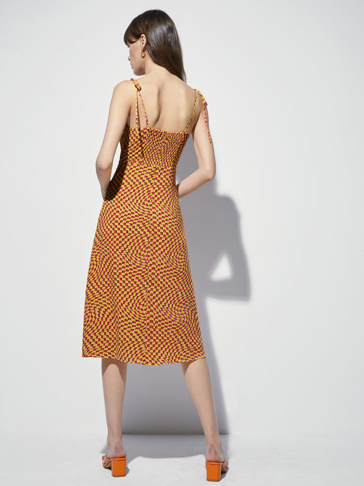 Groovy Contour Sleeveless Off The Shoulder Midi Dress-Chicvia