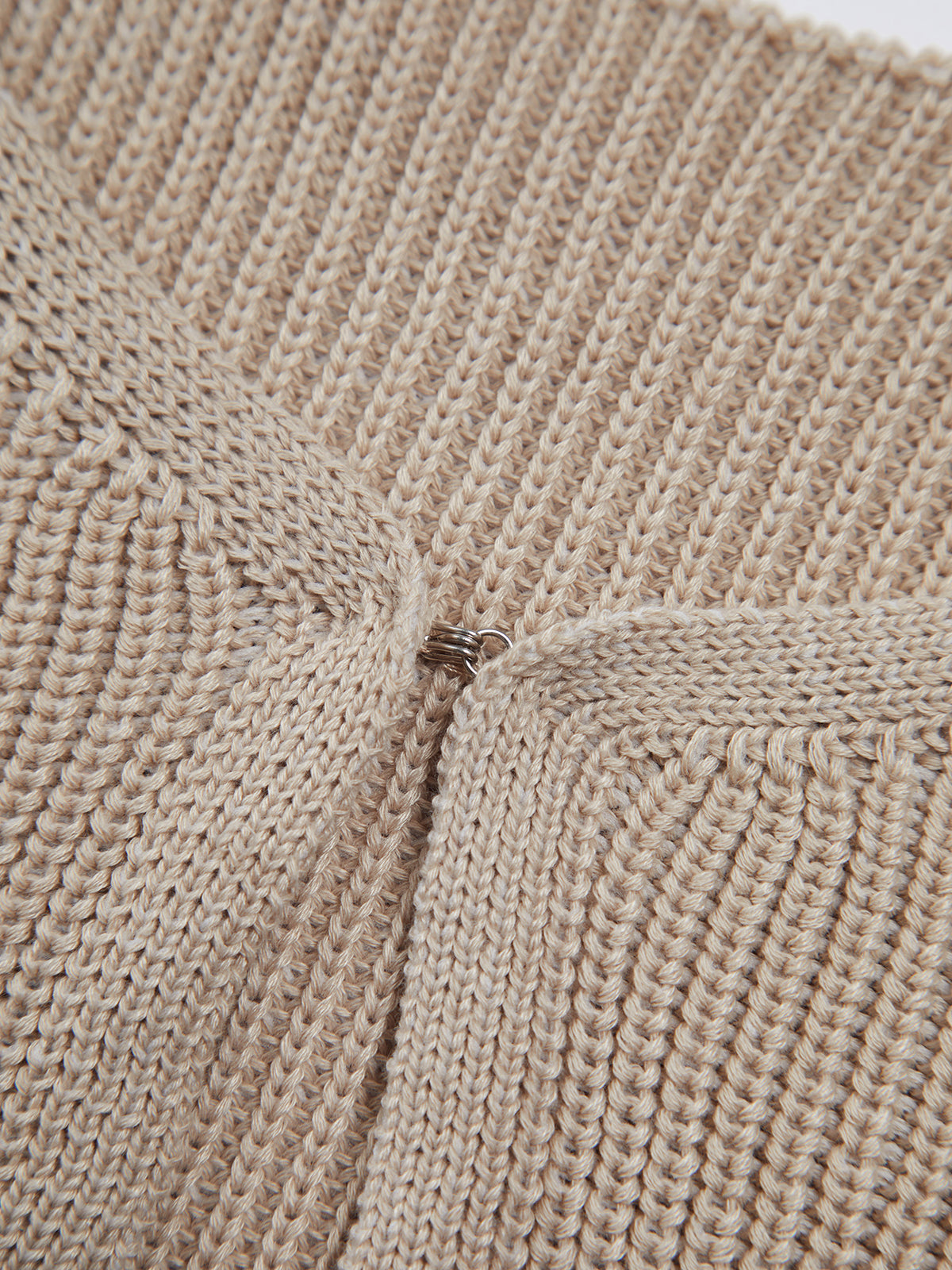 Classic Hook-and-Eye Knit Vest-Chicvia