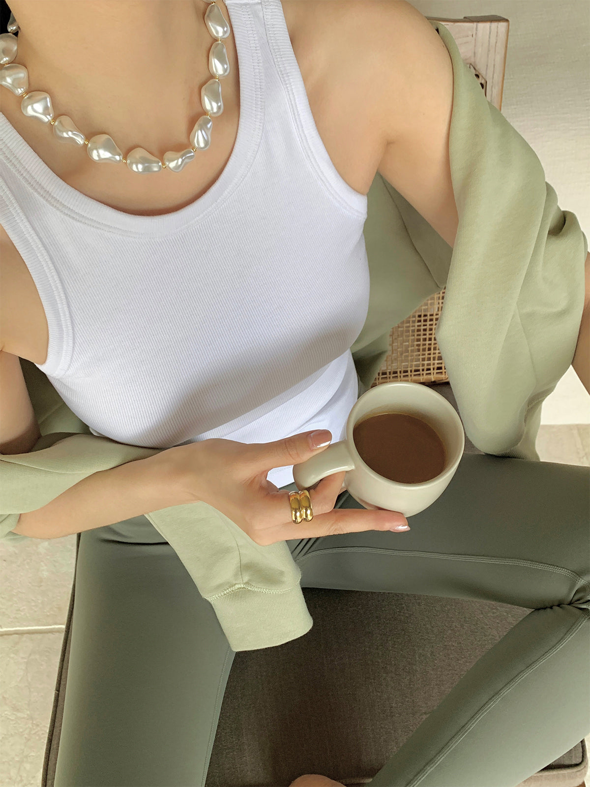 Pearl Effect Resin Necklace-Chicvia