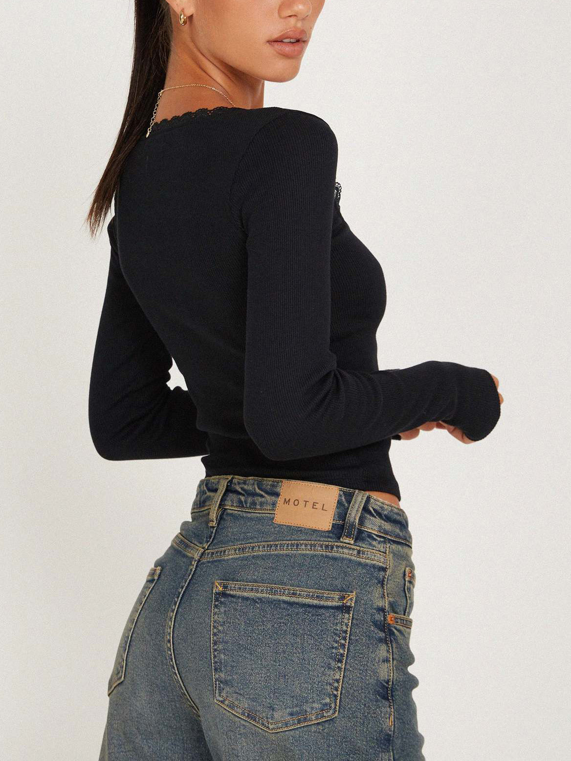 Lace Trim Long Sleeve Crop Top-Chicvia