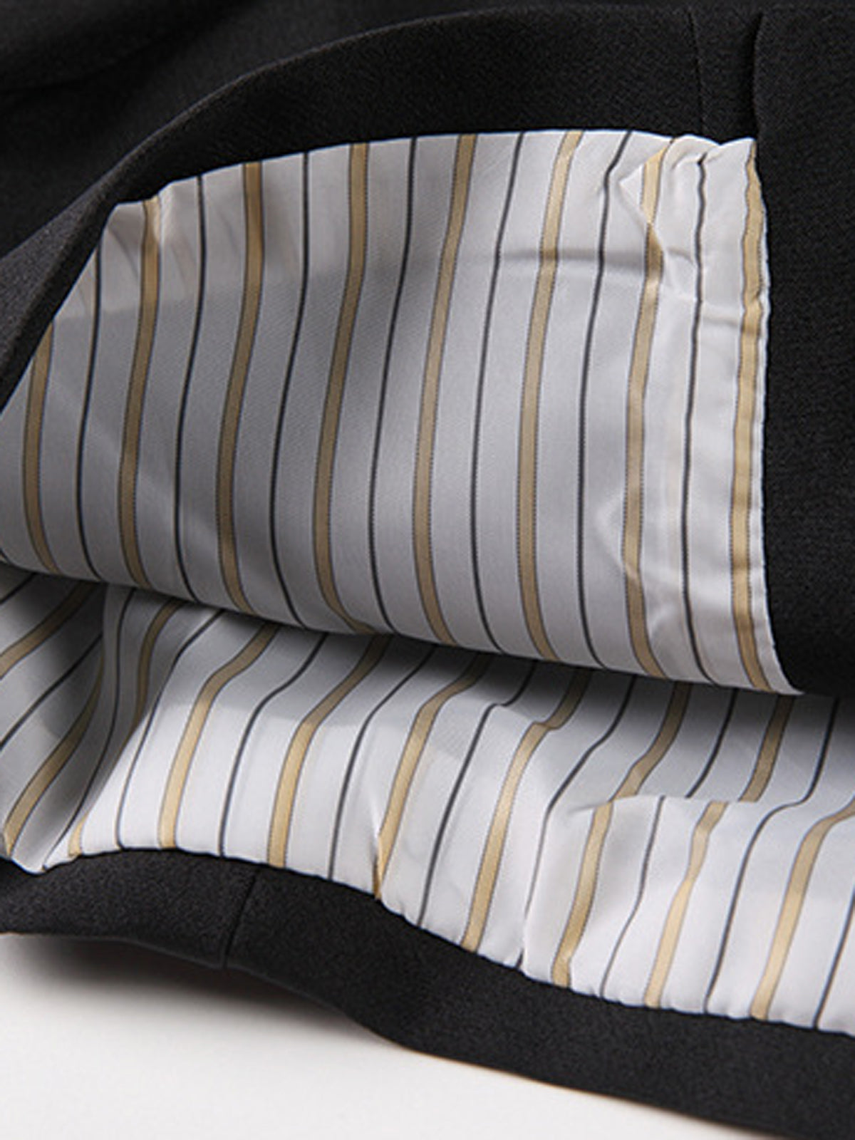 Mind My Business Crop Blazer-Chicvia