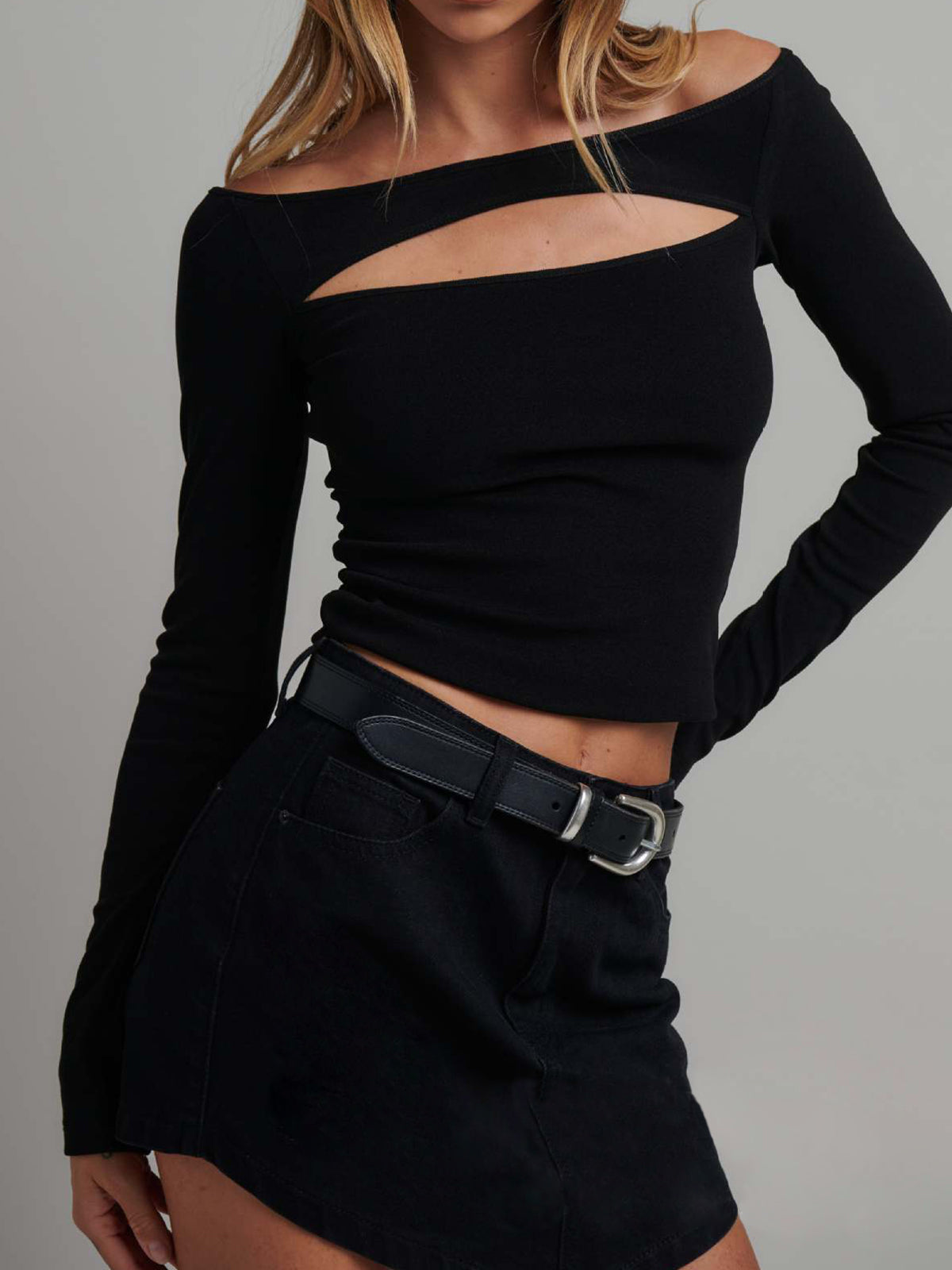 Off Shoulder Cutout Long Sleeve Crop Top-Chicvia