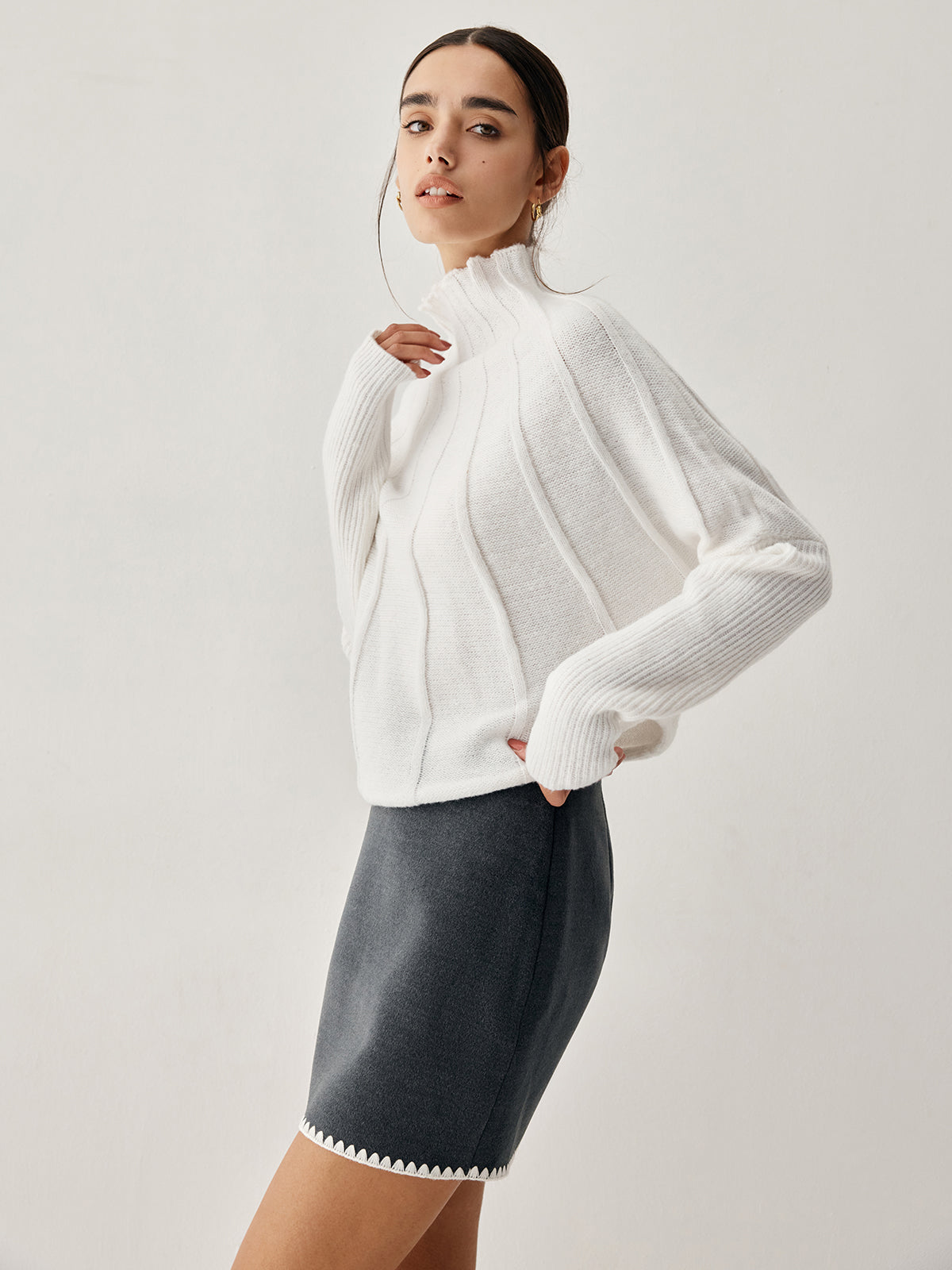Piping Mock Neck Long Sleeve Knit Top-Chicvia