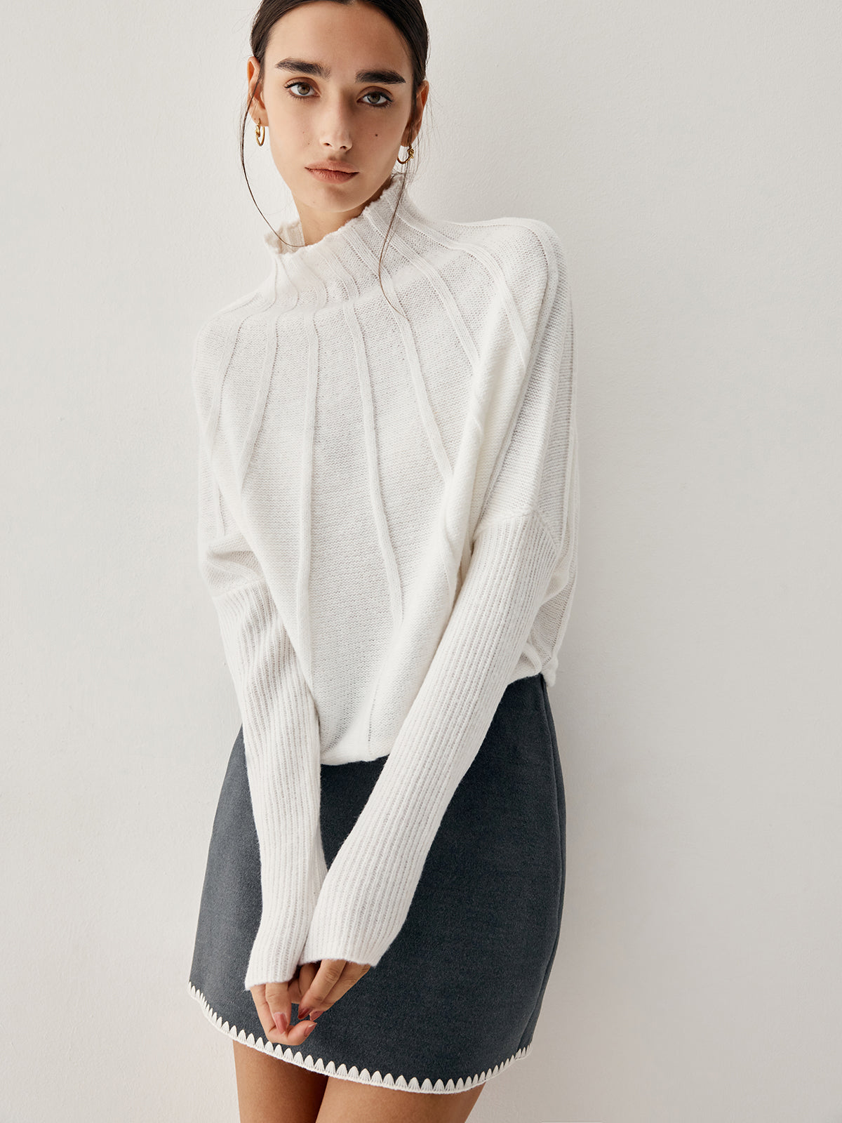 Piping Mock Neck Long Sleeve Knit Top-Chicvia