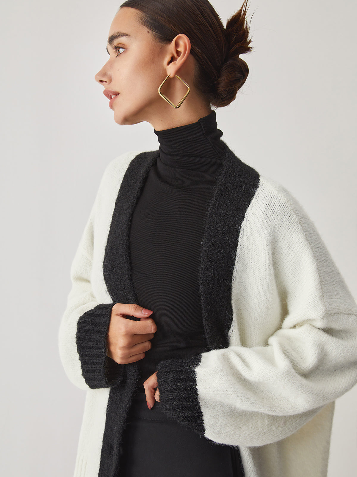 Oversized Contrast Trim Cardigan-Chicvia