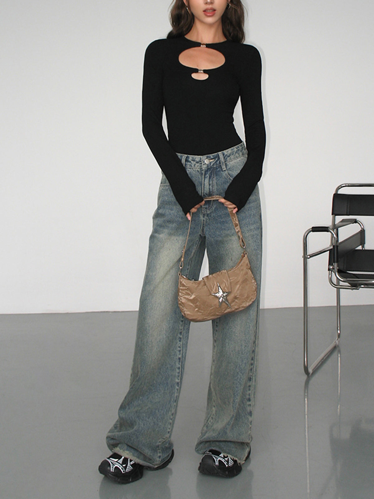 Double Keyholes Long Sleeve Top-Chicvia