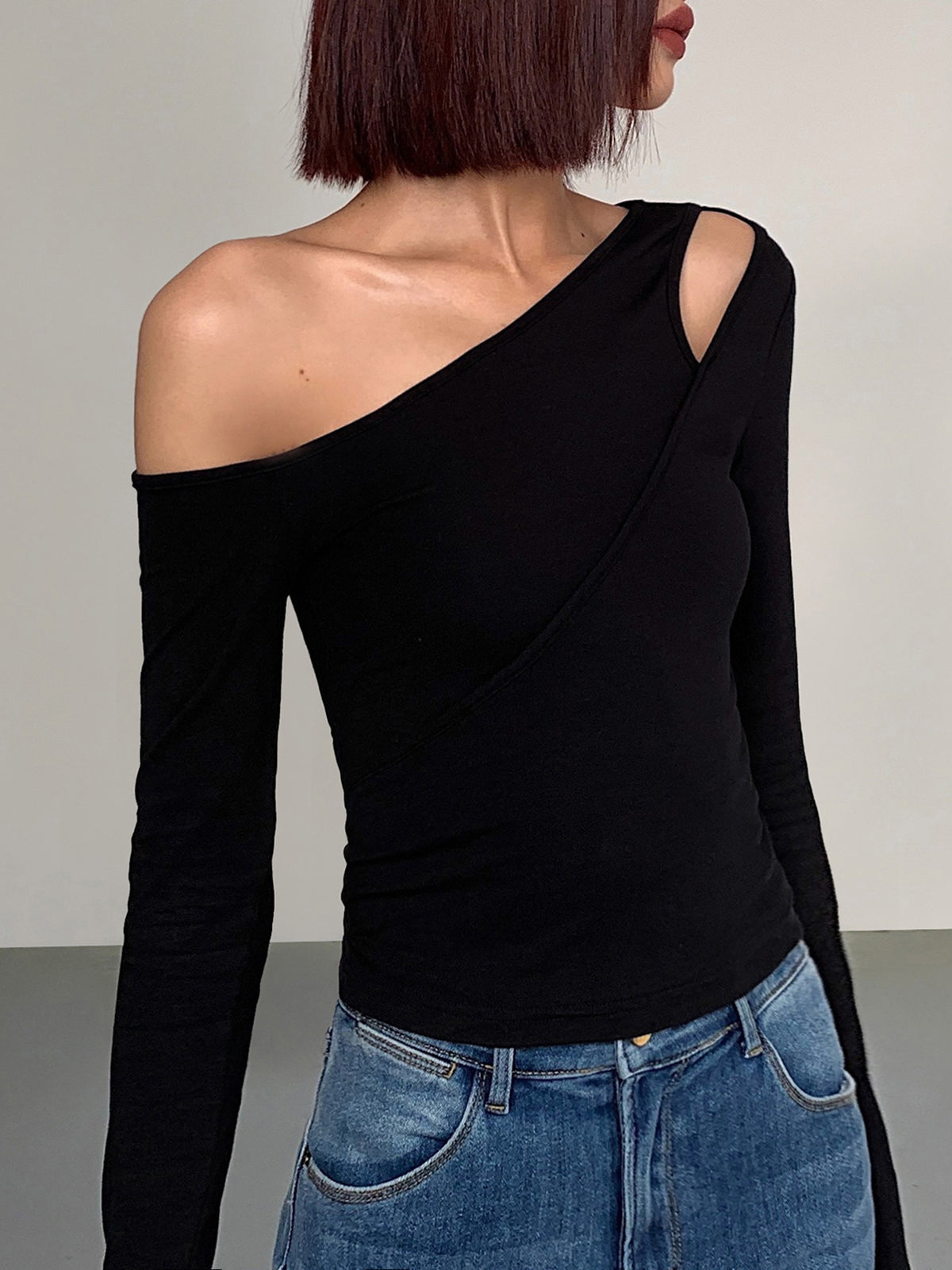 Cut Out Asymmetric Off Shoulder Slinky Long Sleeve Shirt-Chicvia