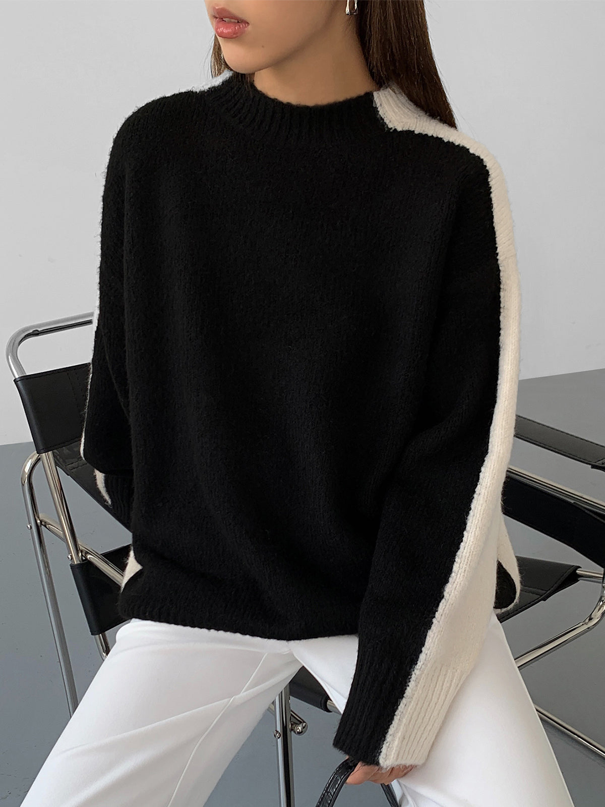 Casual Contrast Color Knit Sweater-Chicvia