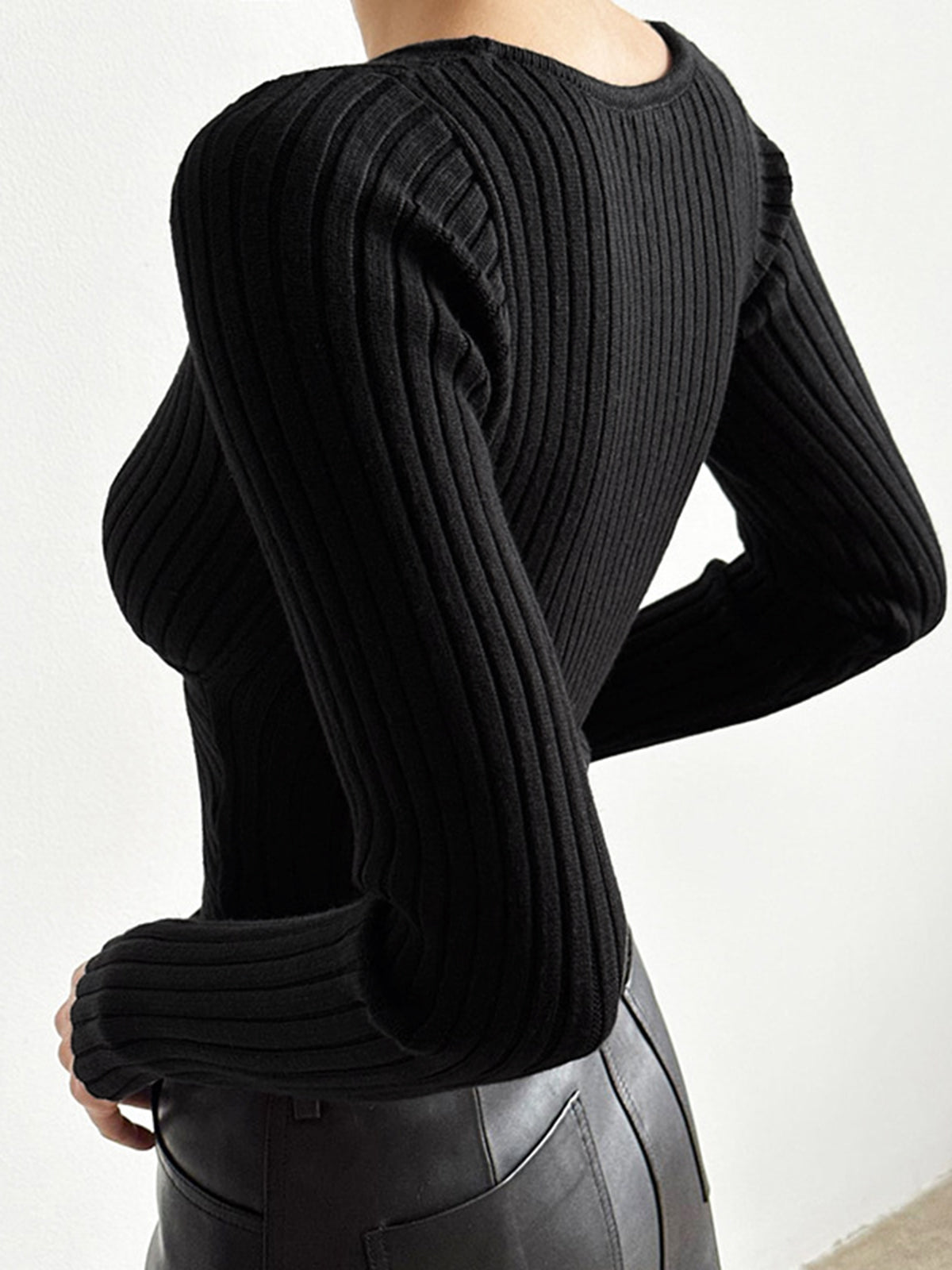 Cutout Criss Cross Ribbed Knit Crop Top-Chicvia