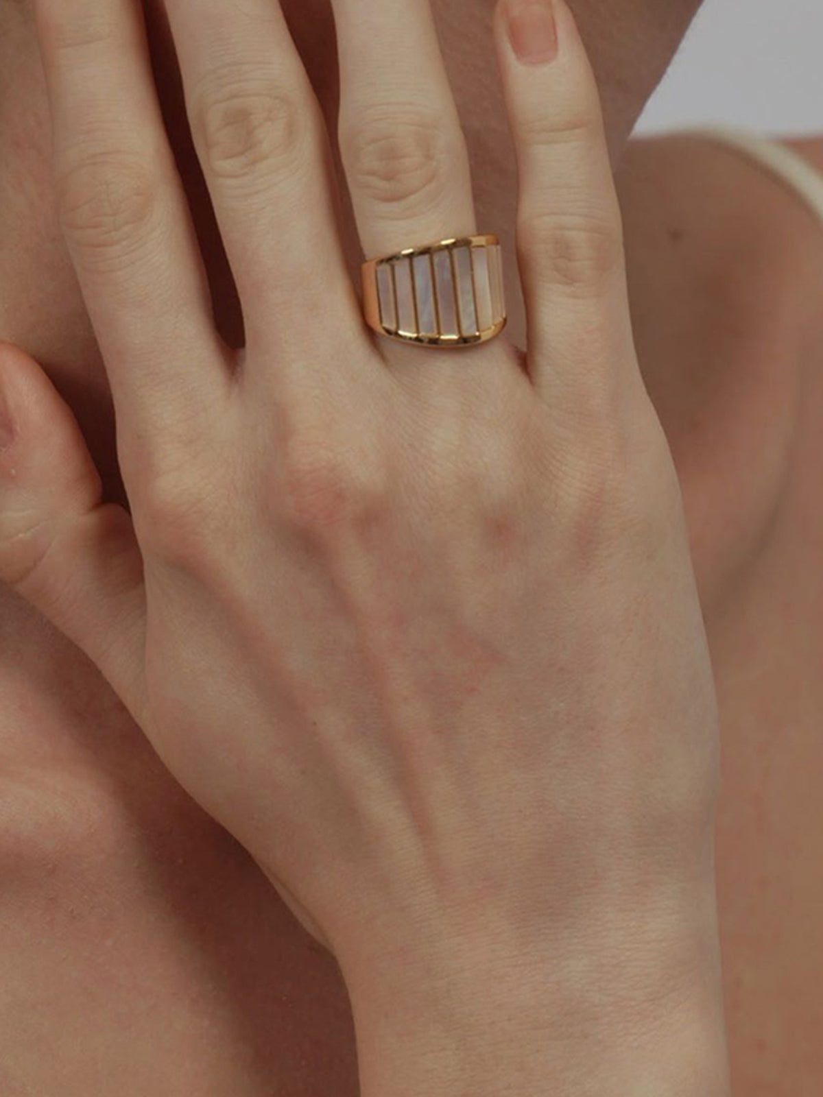 Pinctada Decor Ring-Chicvia