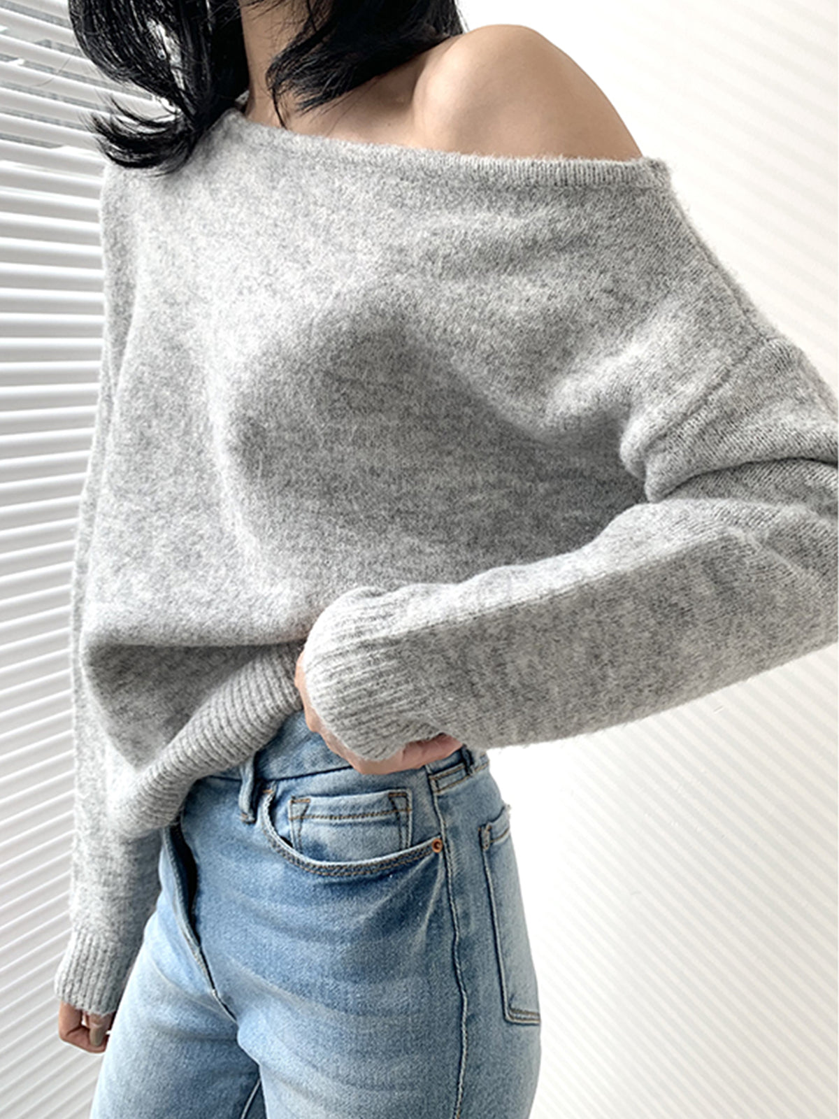 One Shoulder Asymmetric Sweater-Chicvia
