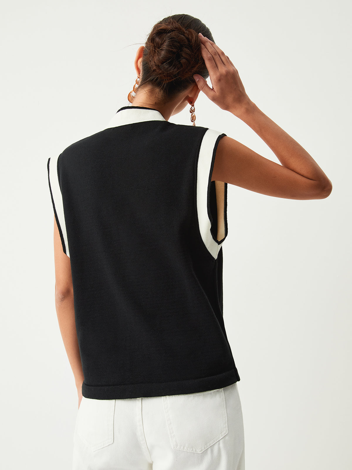 Contrast Trim Sweater Vest-Chicvia