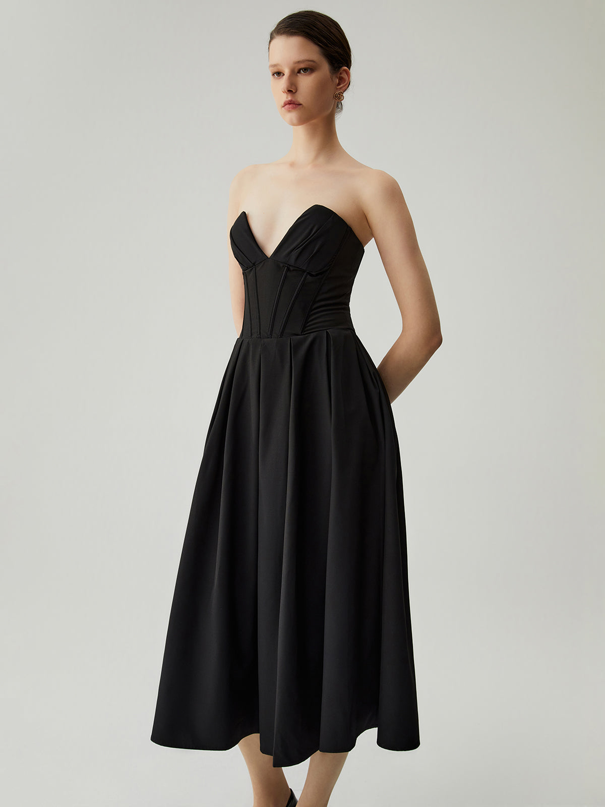 Double Pockets Pleated Zip Corset Tube Midi Dress-Chicvia