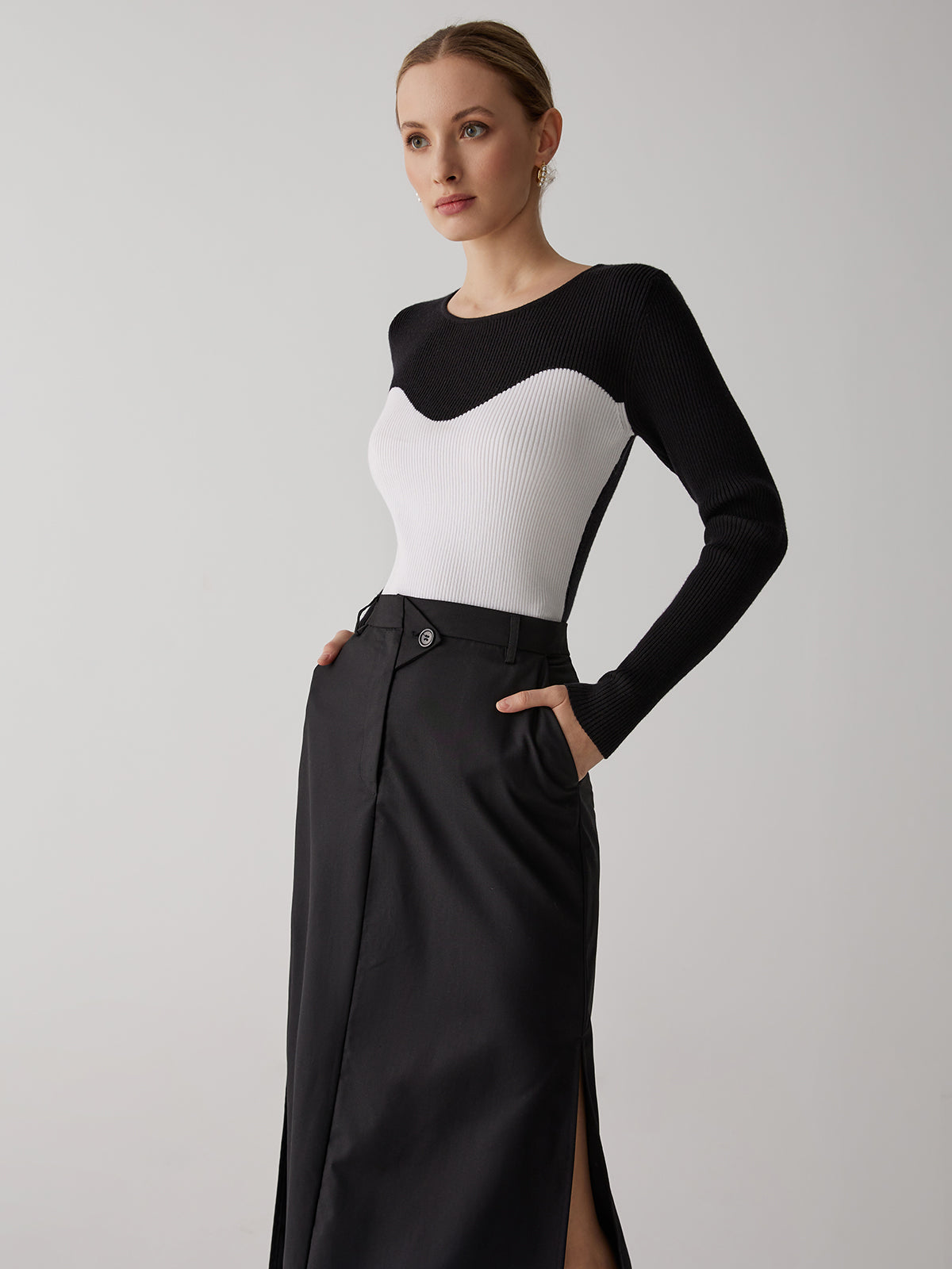 Patchwork Contrast Crew Neck Sweater-Chicvia