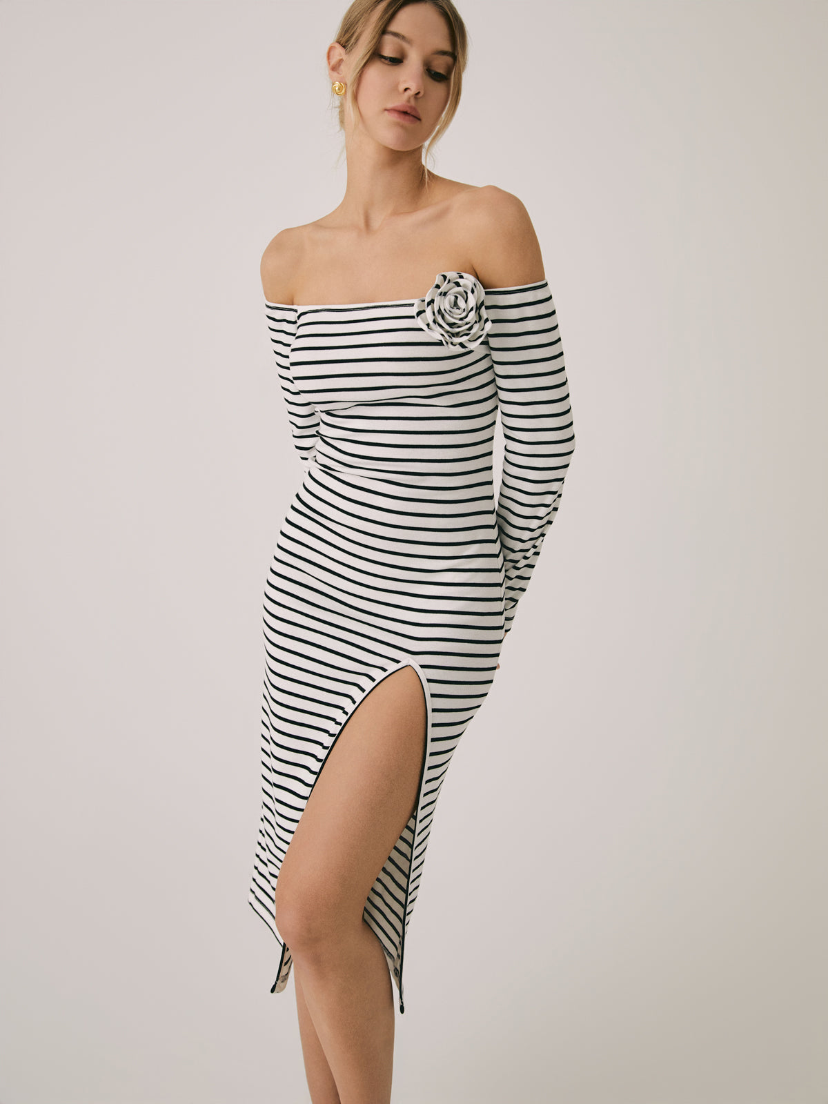 Off-Shoulder Rosette Split Midi Dress-Chicvia