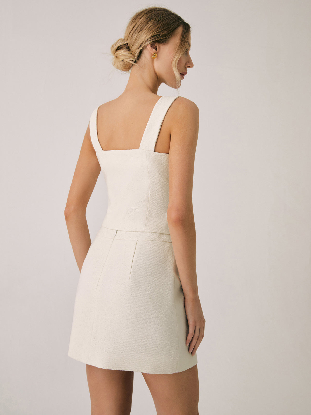 Elegant Pearl Buckle Mini Skirt-Chicvia