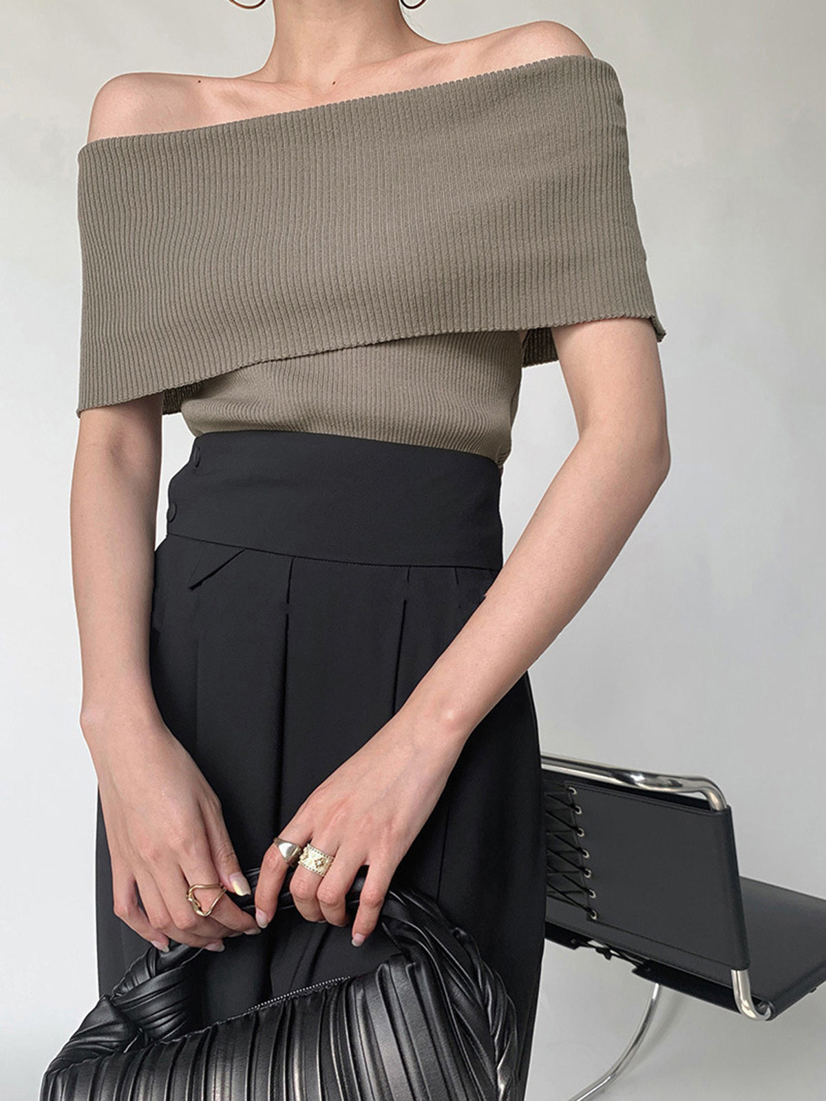 Off-Shoulder Stretch Knit Top-Chicvia