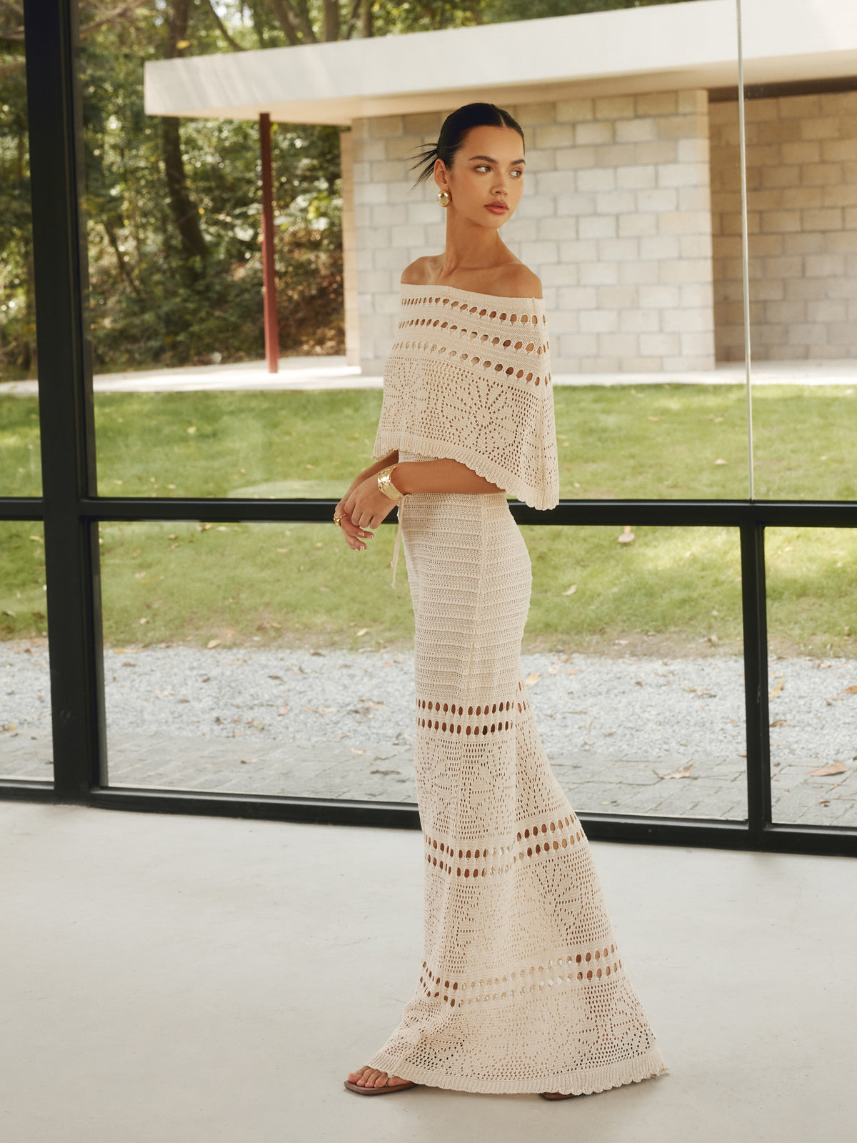 Hollow Out Off-Shoulder Maxi Dress With A Shawl-Chicvia