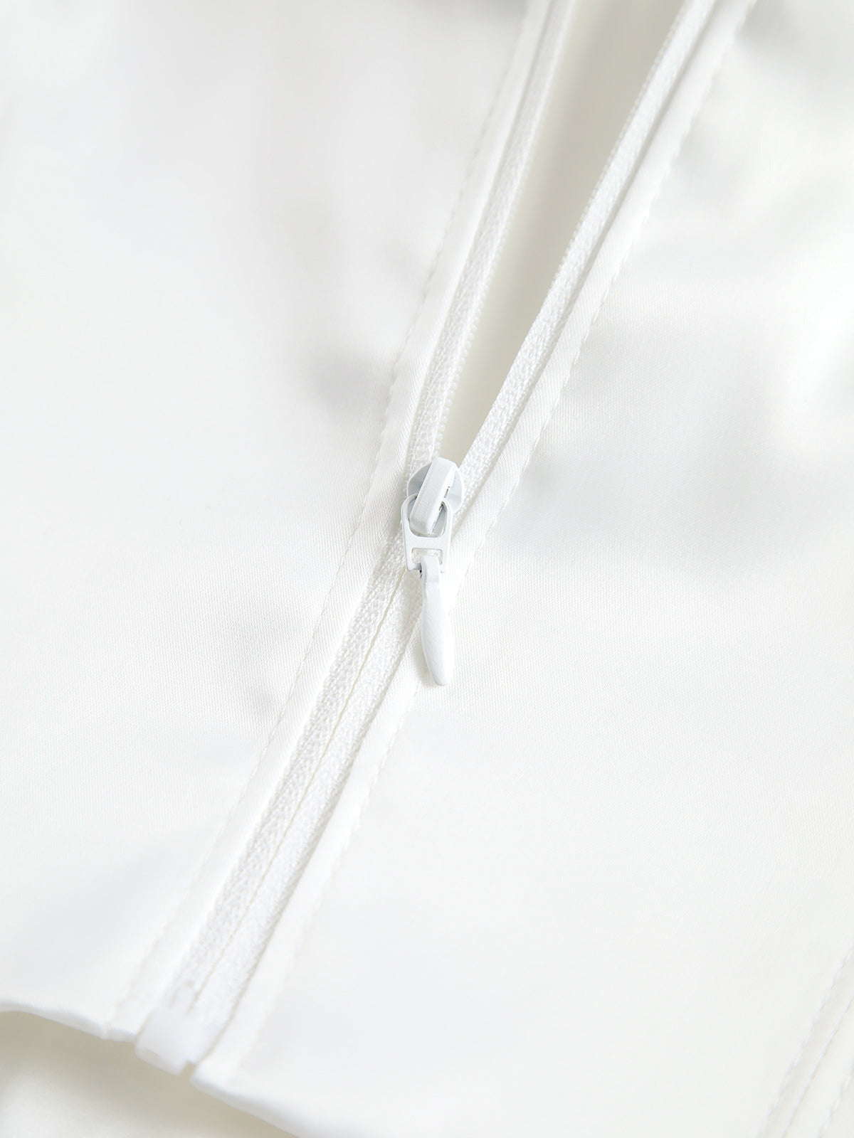 Contrast Binding Cami Top-Chicvia