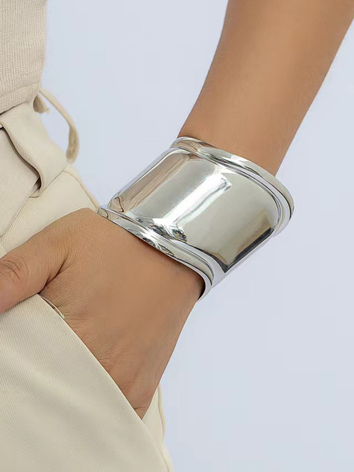 Metallic Wide Cuff Bracelet-Chicvia
