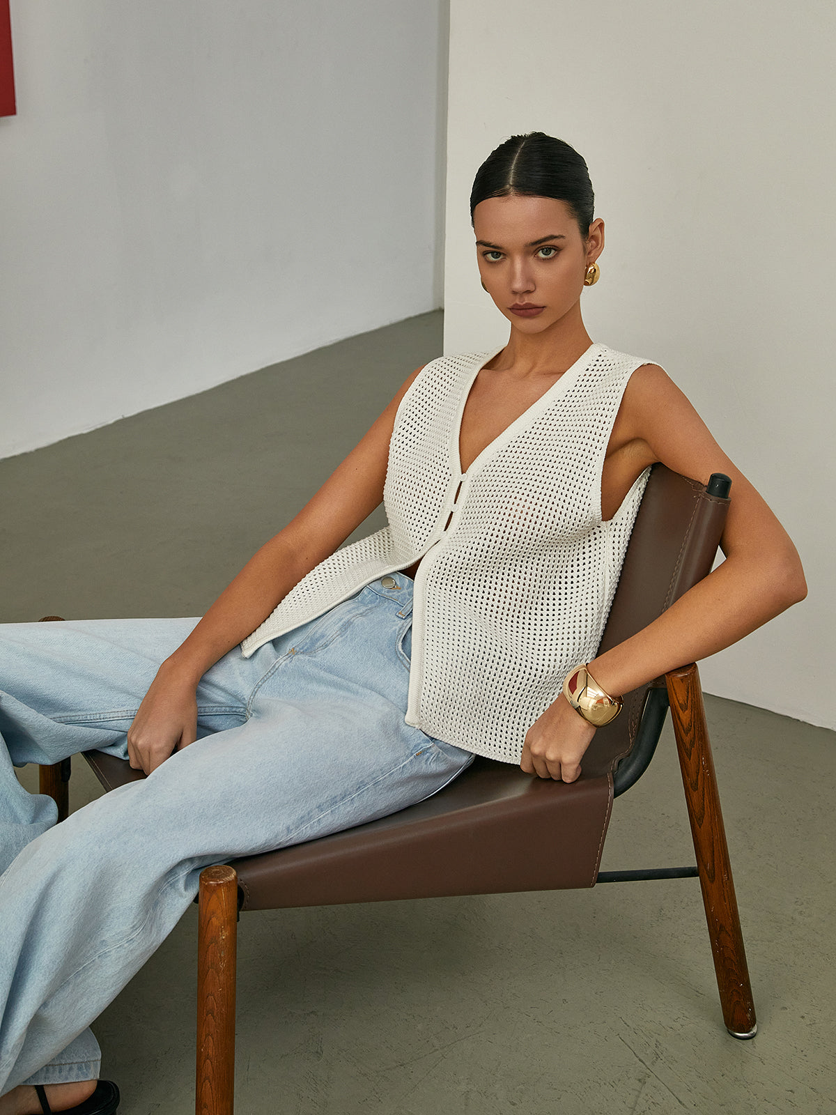 Hollow Sleeveless Knit Cardigan-Chicvia