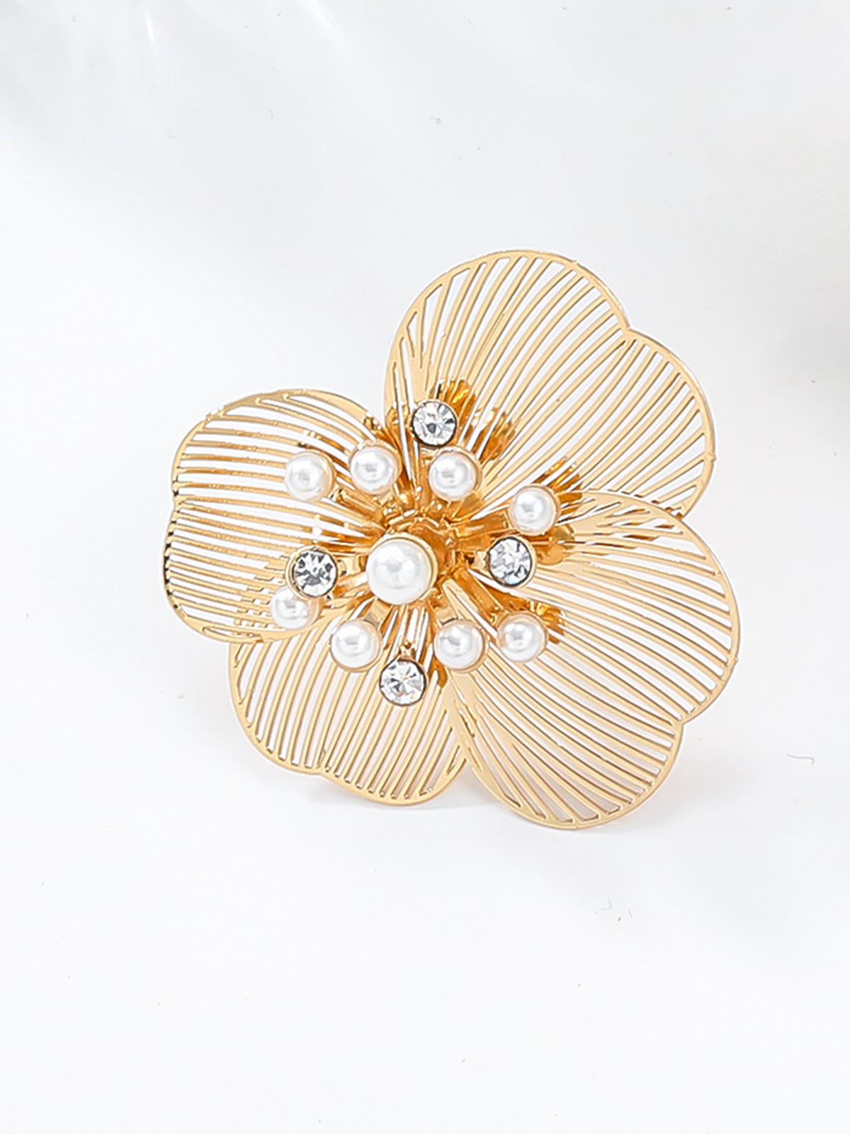 Pearl Etched Flower Earrings-Chicvia