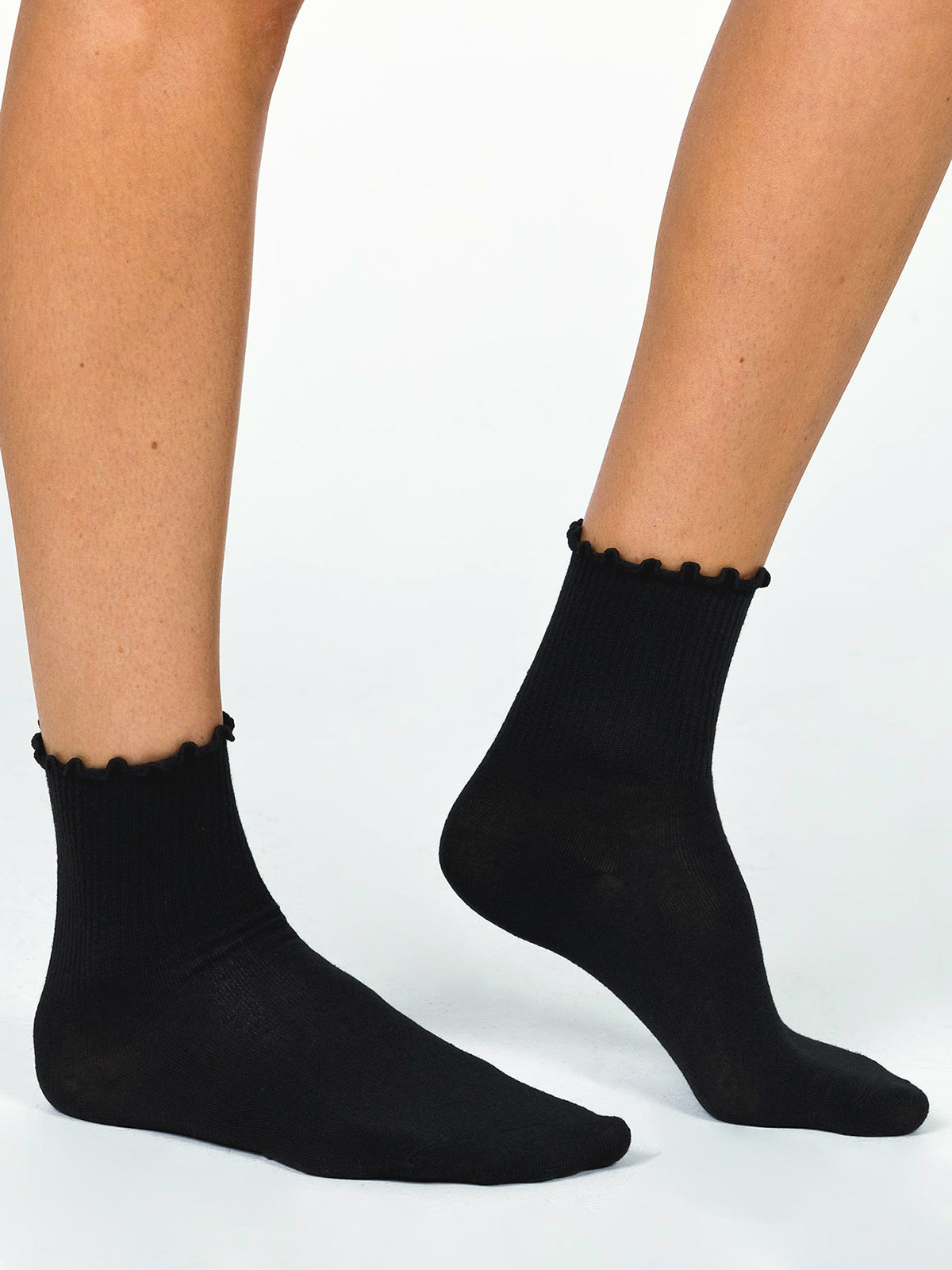 Frilled Hem Socks-Chicvia