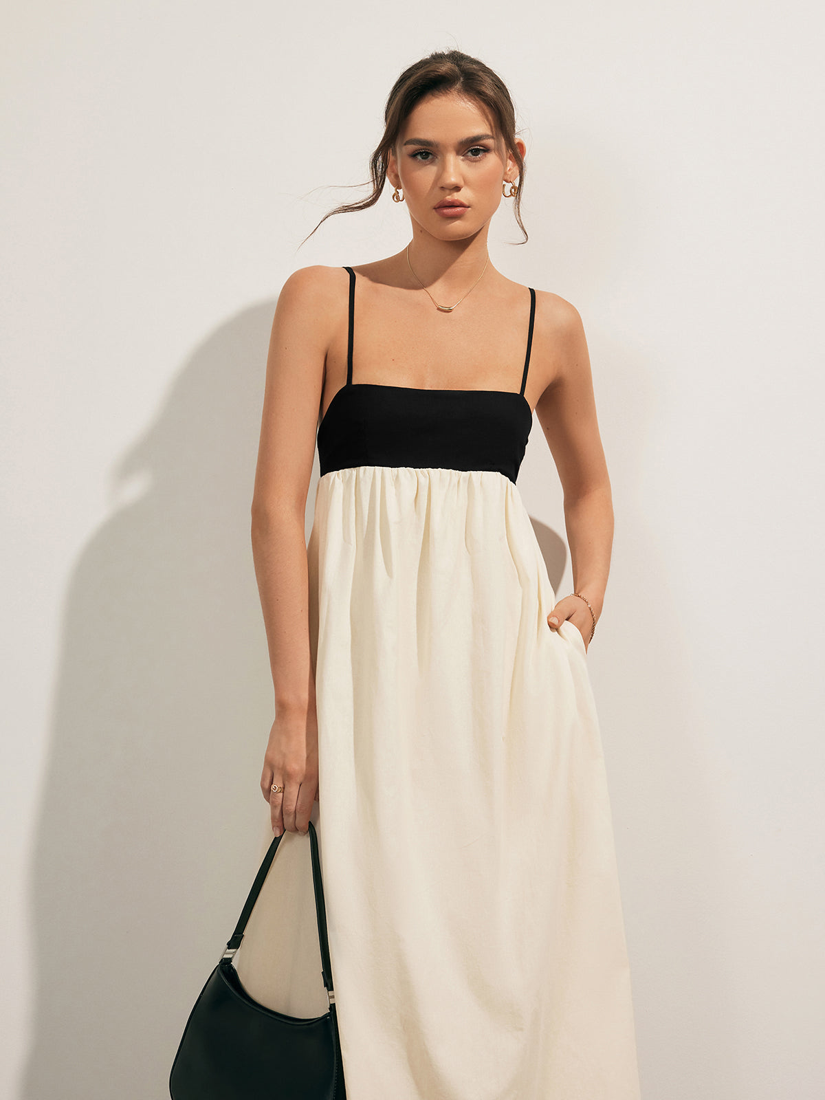 Open Back Contrast Pocket Long Dress-Chicvia