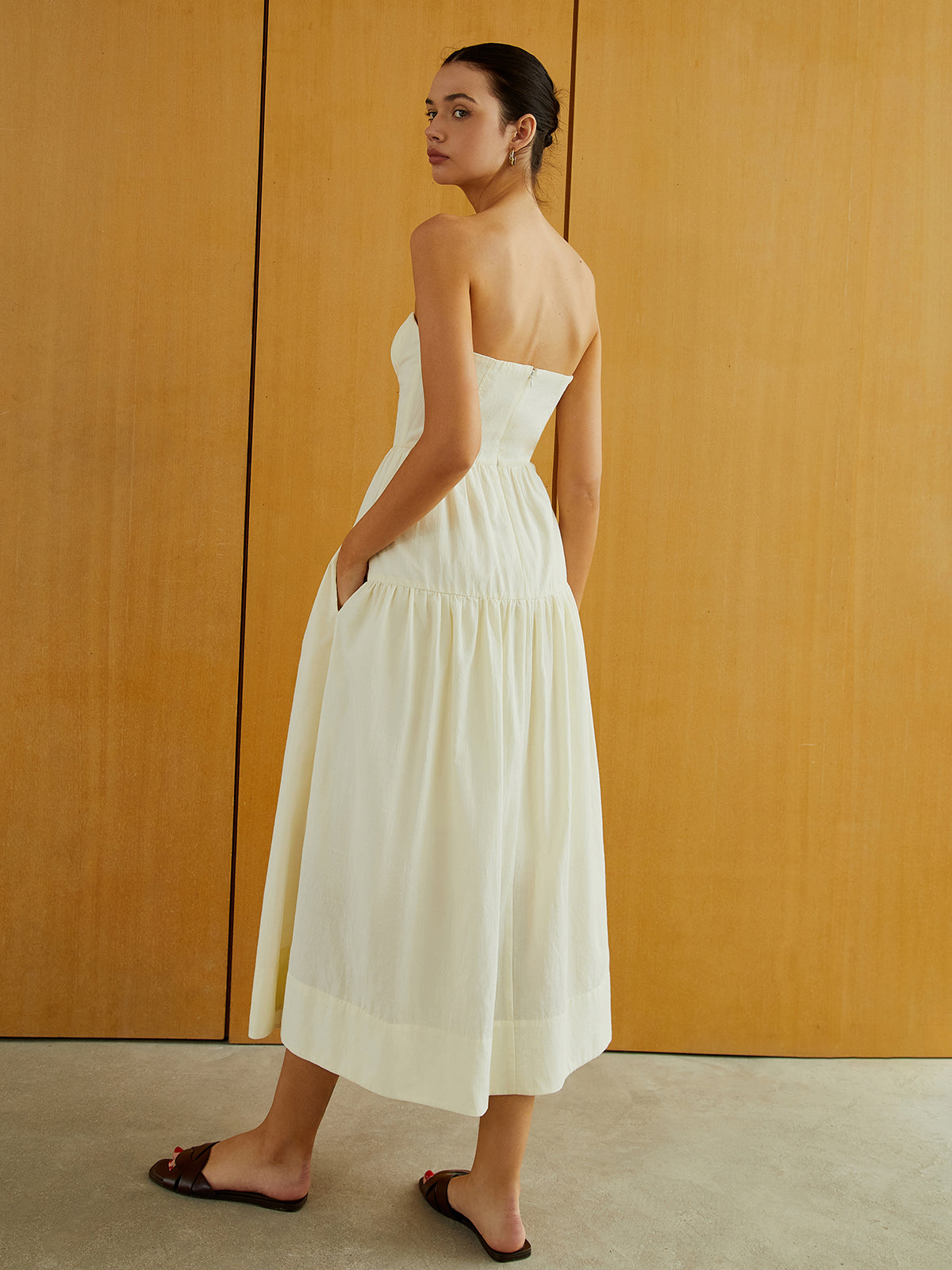 Creamy Zipper Pleated Midi Dress-Chicvia