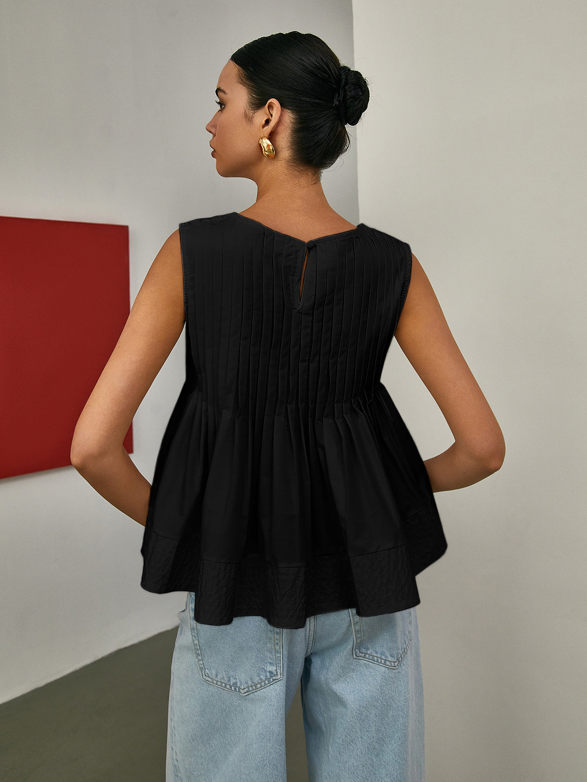 Pleated Peplum Sleeveless Blouse-Chicvia