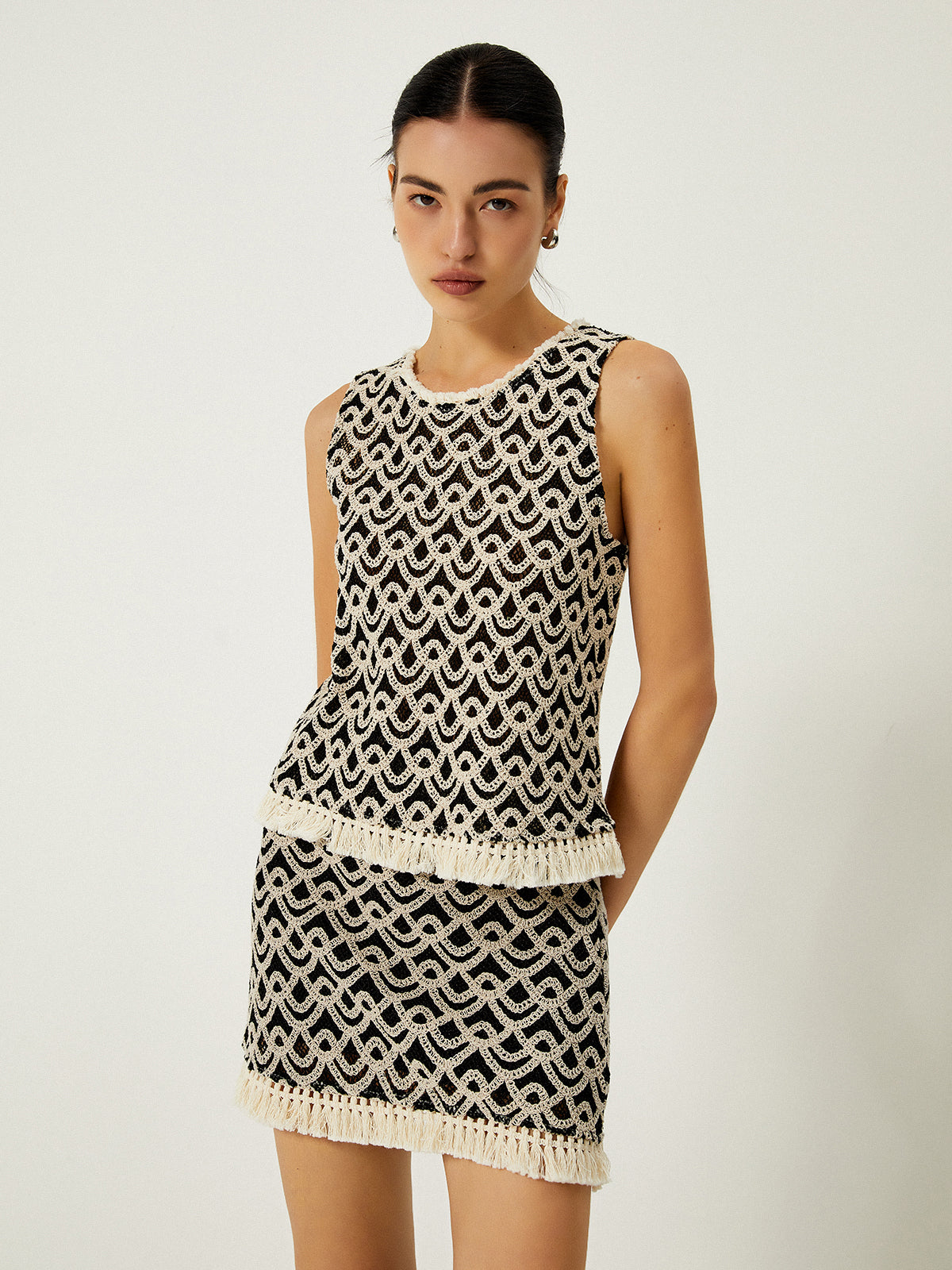 Crochet Wave Pattern Tassel Decor Tank Top-Chicvia