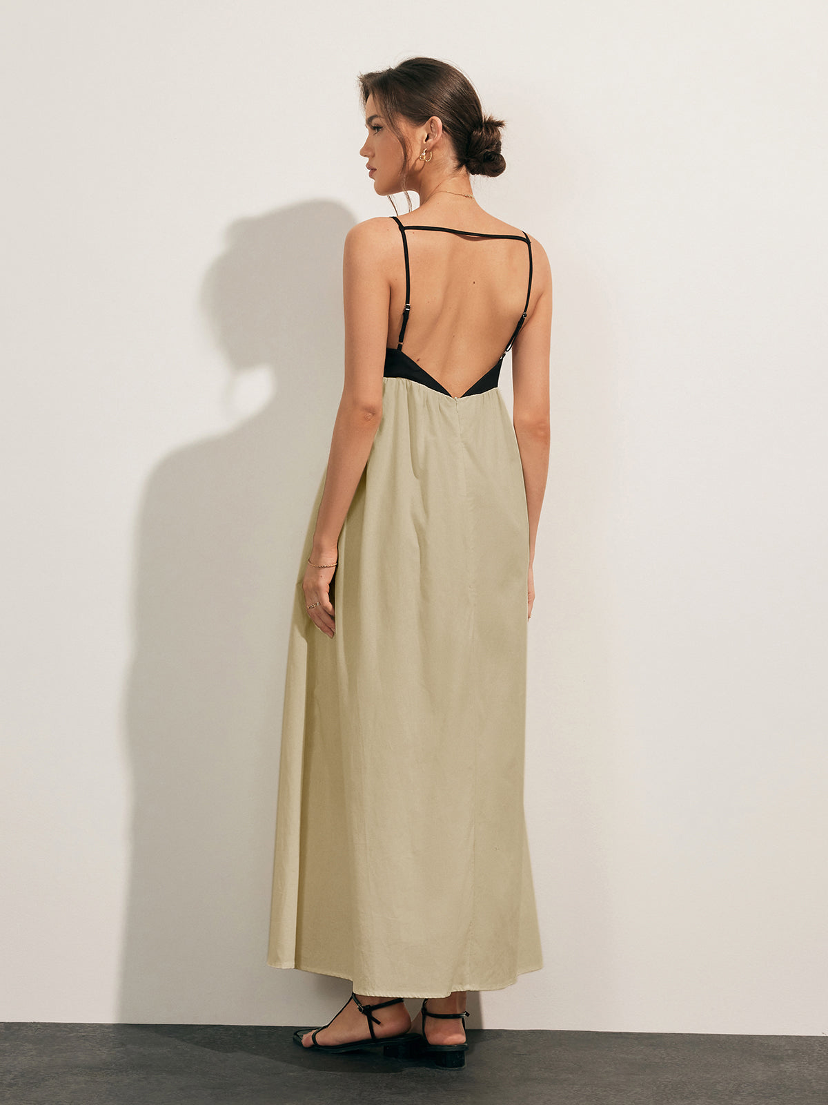 Open Back Contrast Pocket Long Dress-Chicvia
