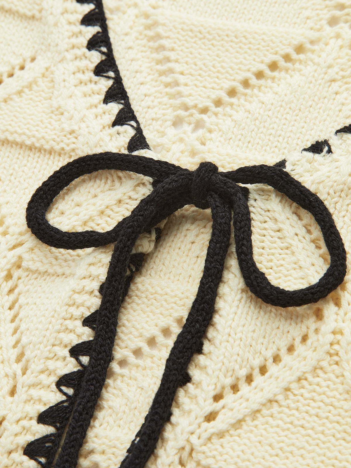 Knotted Contrast Trim Sweater Vest-Chicvia