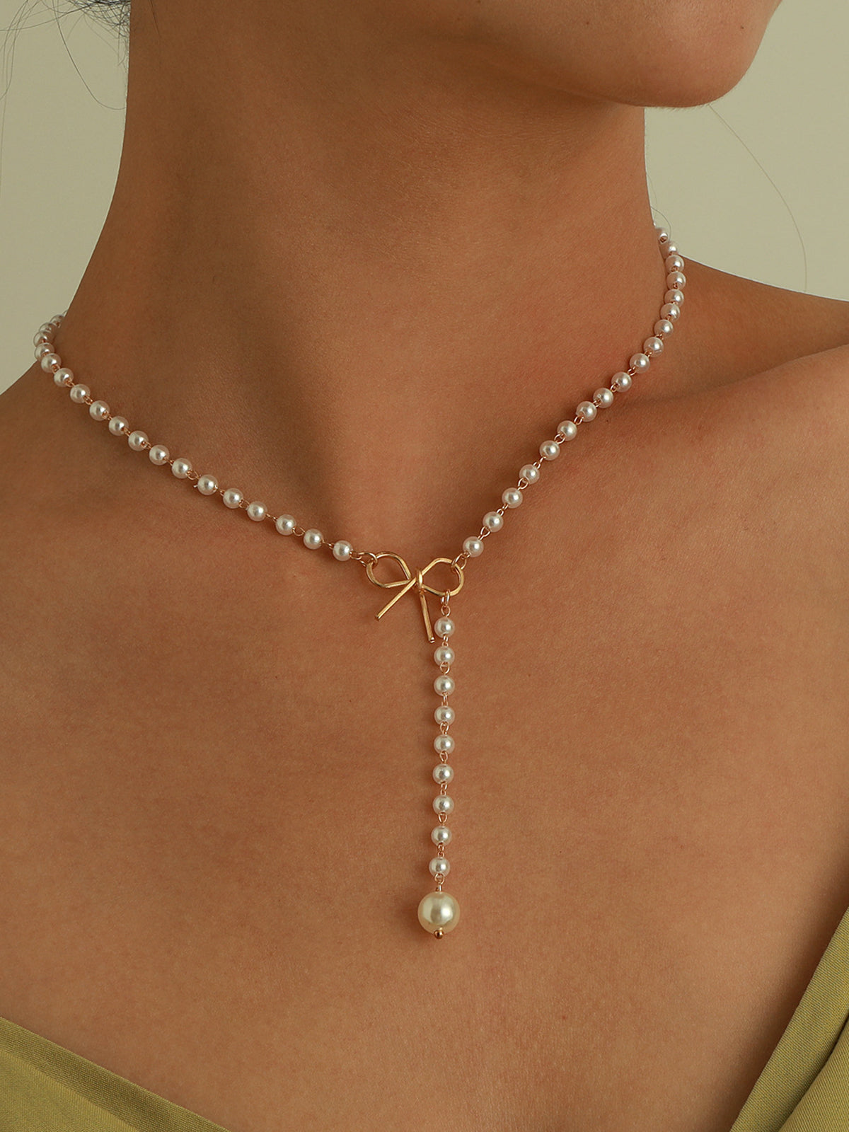 Pearl Bow Knot Pendant Necklace-Chicvia