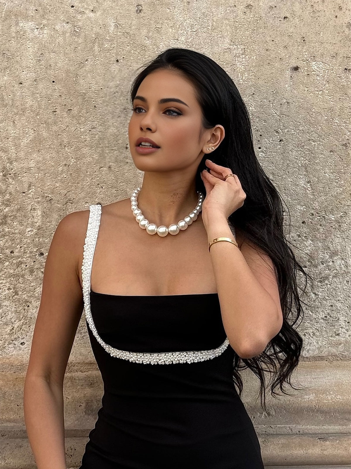 Off-White Acrylic Bead Necklace-Chicvia