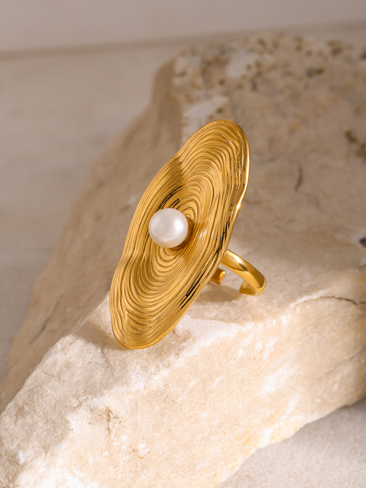 Golden Pearl Ring-Chicvia