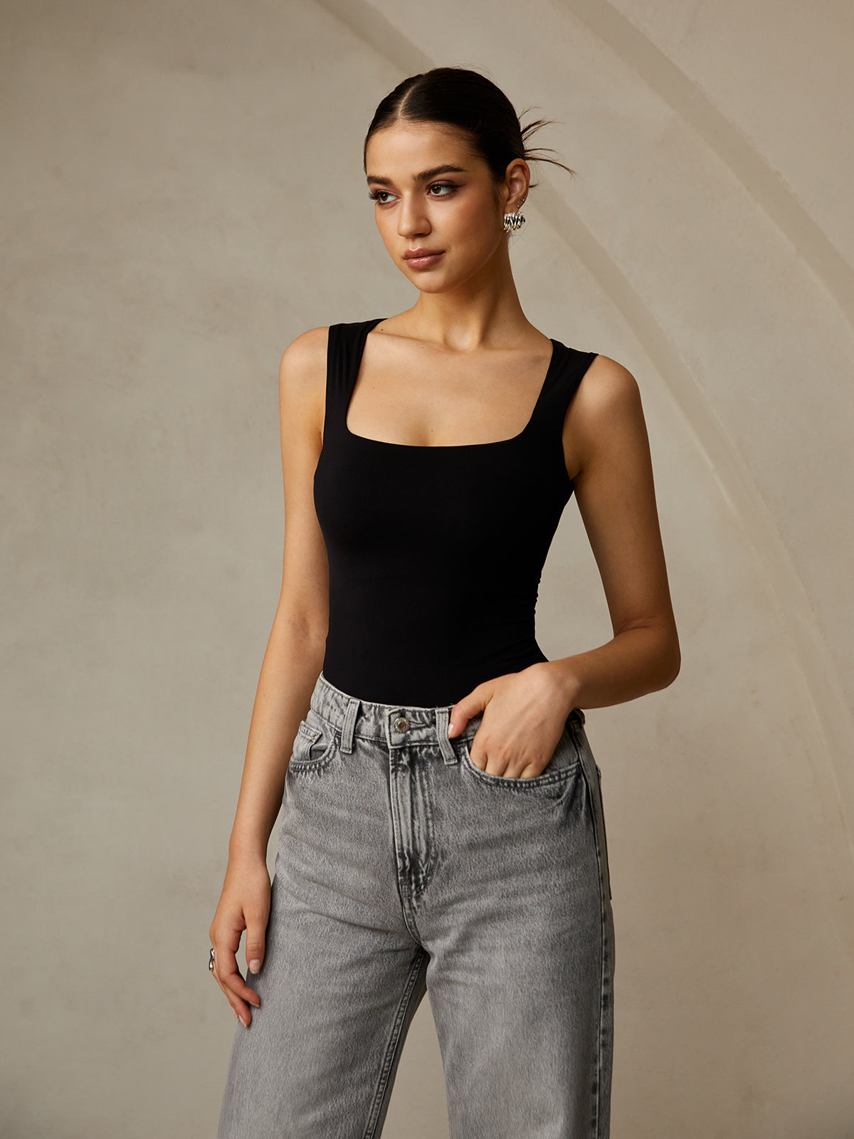 Casual Plain Strappy Top-Chicvia