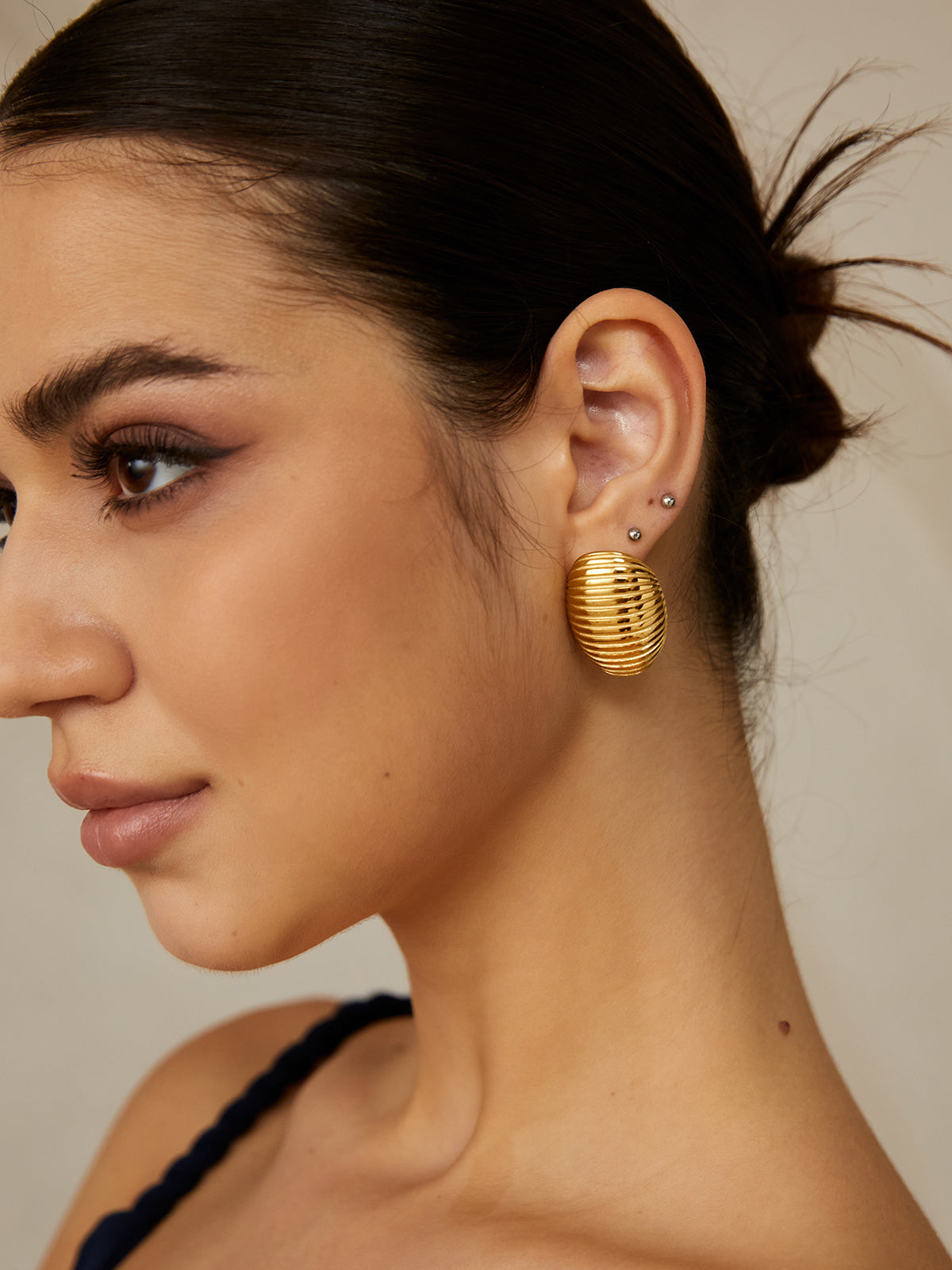 Golden Ribbed Half-Hoop Earrings-Chicvia