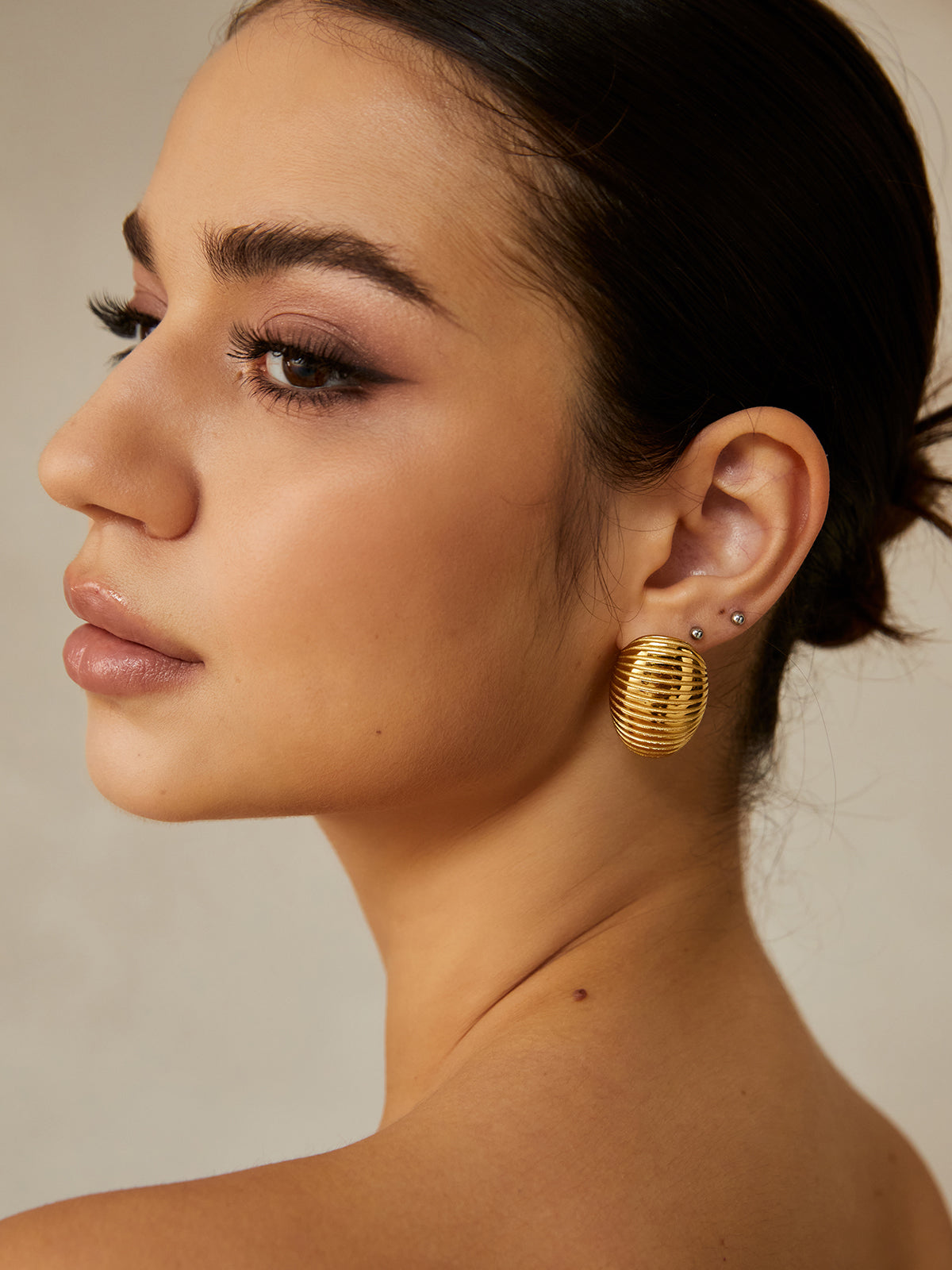 Golden Ribbed Half-Hoop Earrings-Chicvia