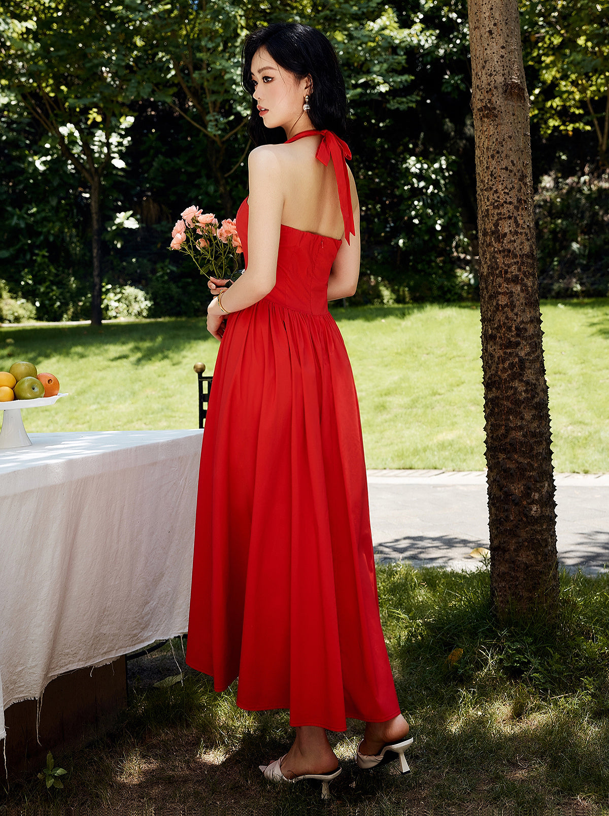 Halter Sweetheart Pleated Midi Dress-Chicvia